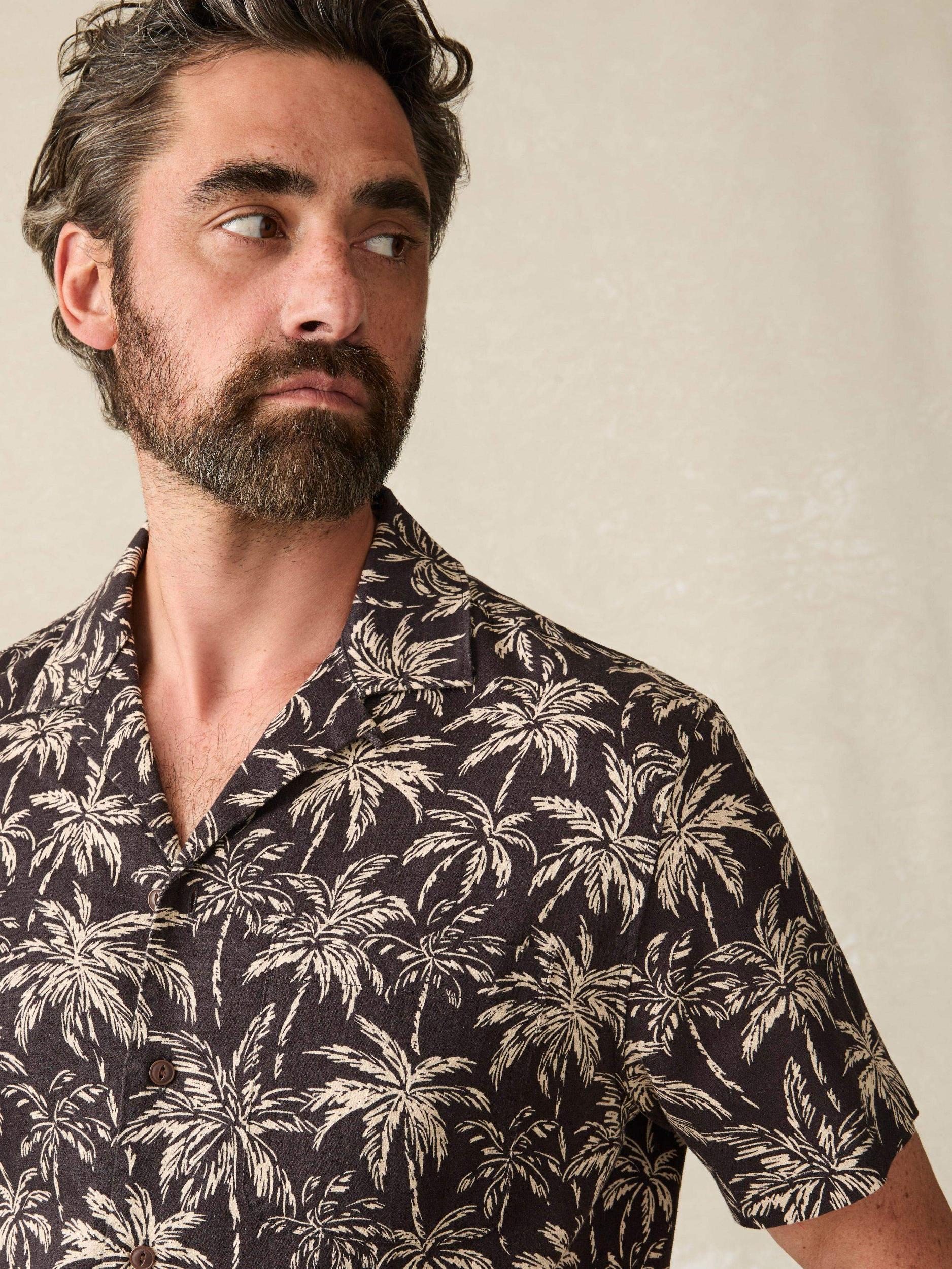 Short-Sleeve Hemp Blend Camp Shirt - Charcoal Tropic Trees Male Product Image