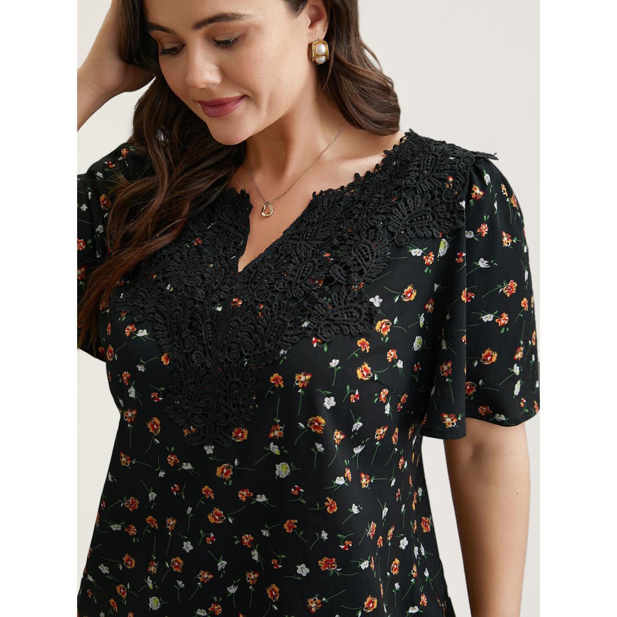 Plus Size Black Lace Spliced Floral Print Notched Collar Blouse Women Elegant Short sleeve Notched collar Everyday Blouses BloomChic 12/L Product Image