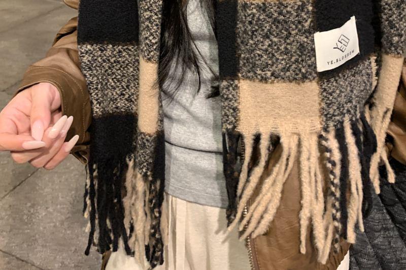 Plaid Applique Fringed Scarf Product Image