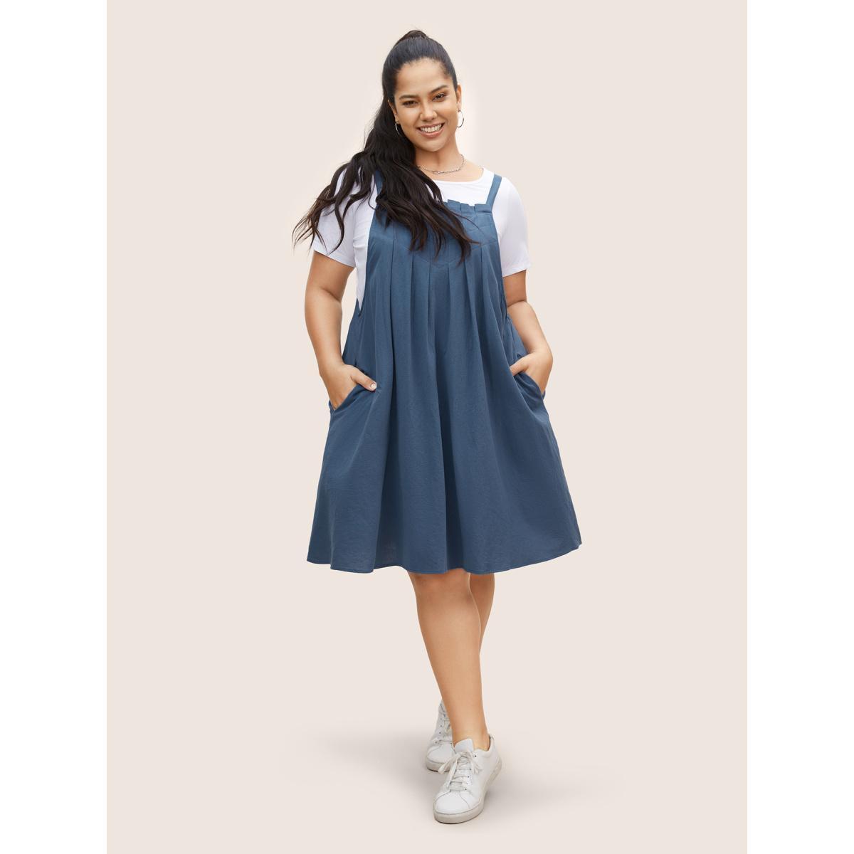 Plus Size Plain Pleated Pocket Sleeveless Dress Cerulean Women Casual Non Sleeveless Curvy BloomChic 18-20/2X Product Image