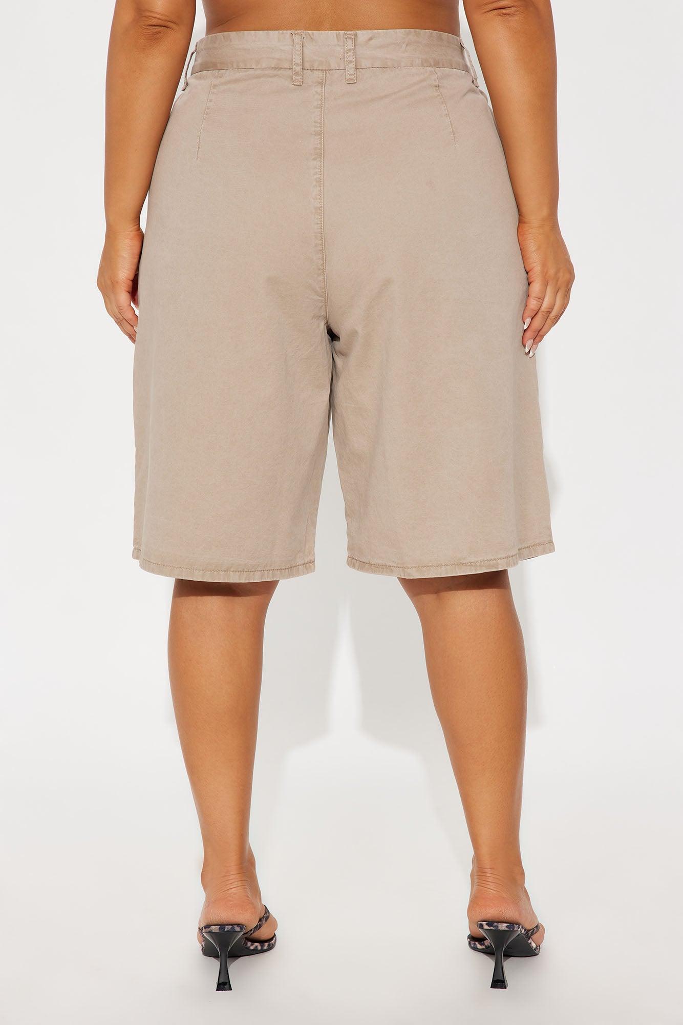Arden Bermuda Trouser Short - Khaki Product Image
