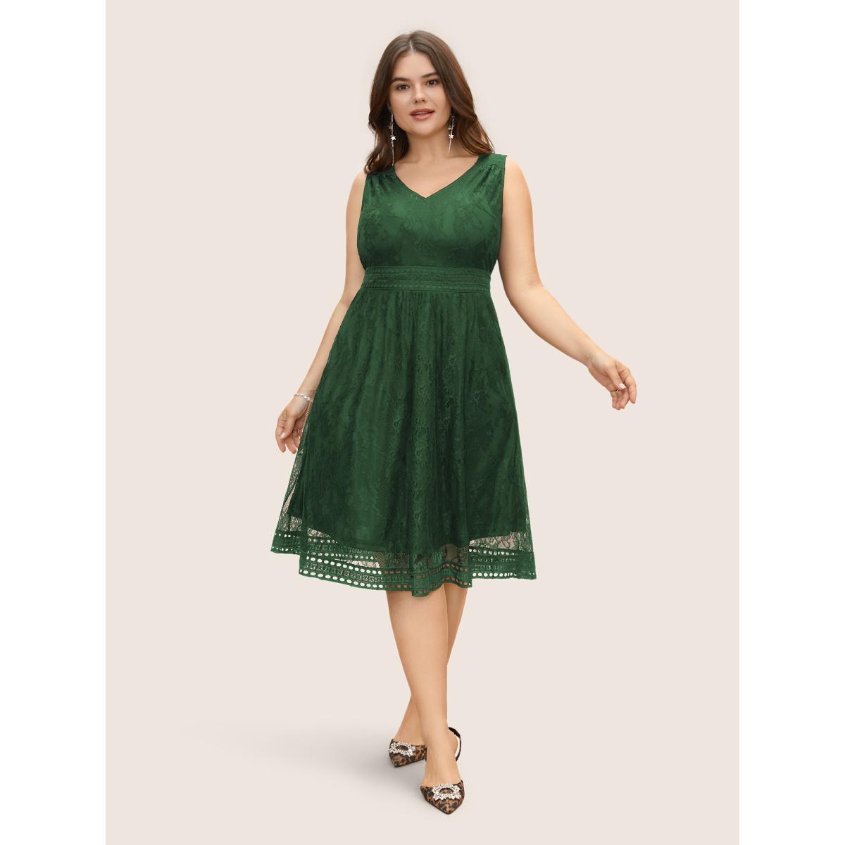 Plus Size Crochet Lace Mesh Pocket Tank Dress DarkGreen Women Cocktail Woven ribbon&lace trim V-neck Sleeveless Curvy BloomChic 28/5X Product Image