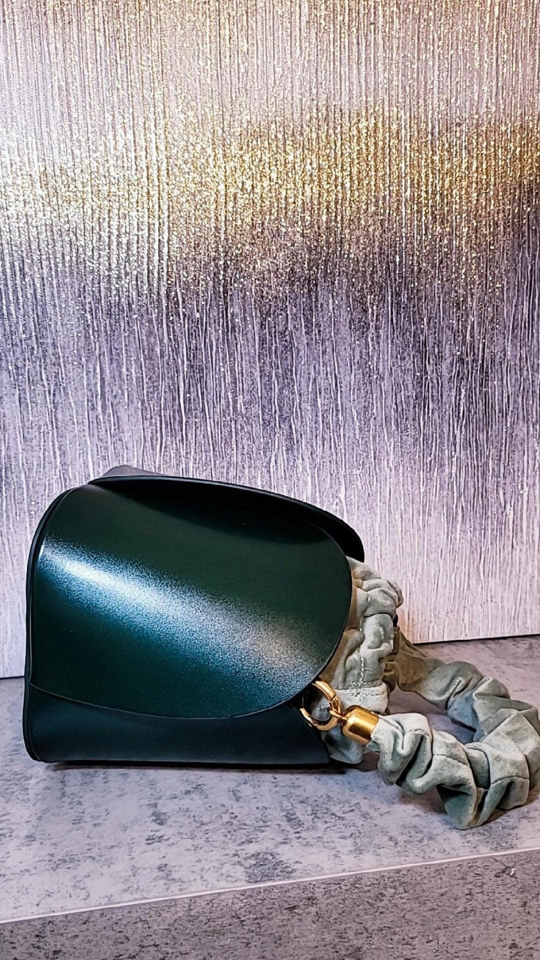 Tulip Leather Bucket Product Image
