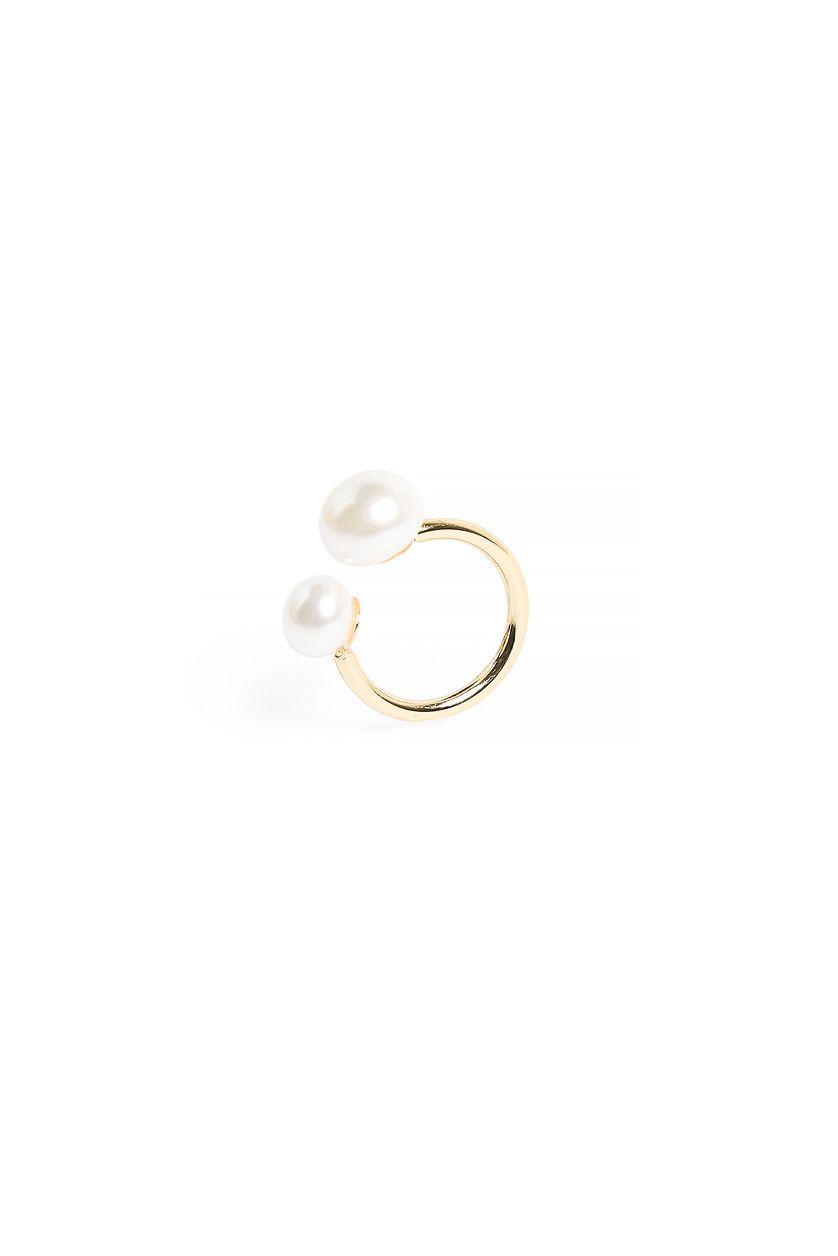 Pearls Detail Ring Product Image