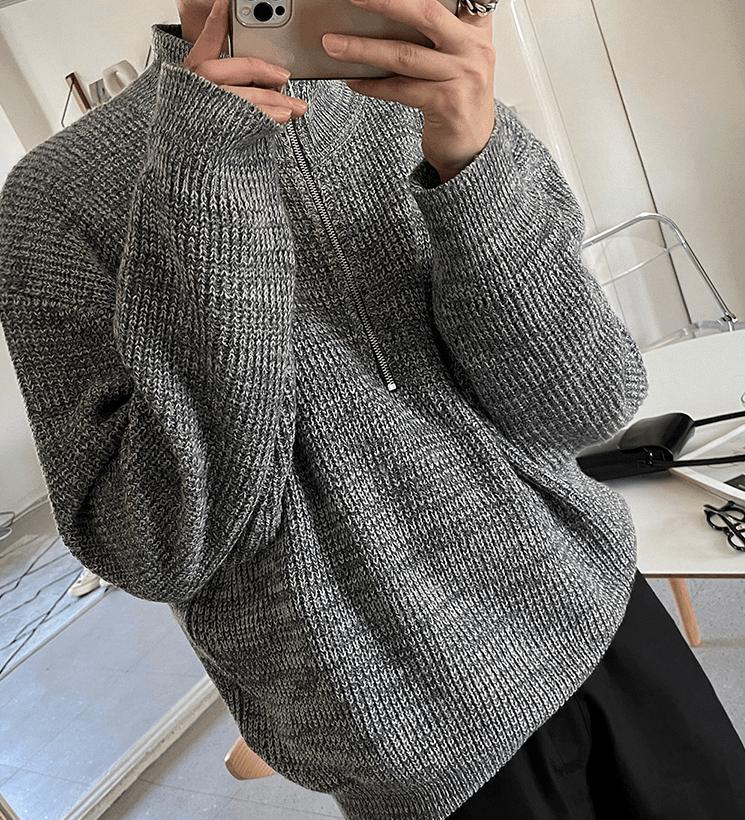 RT No. 3282 KNITTED HALF ZIP-UP TURTLENECK SWEATER Product Image