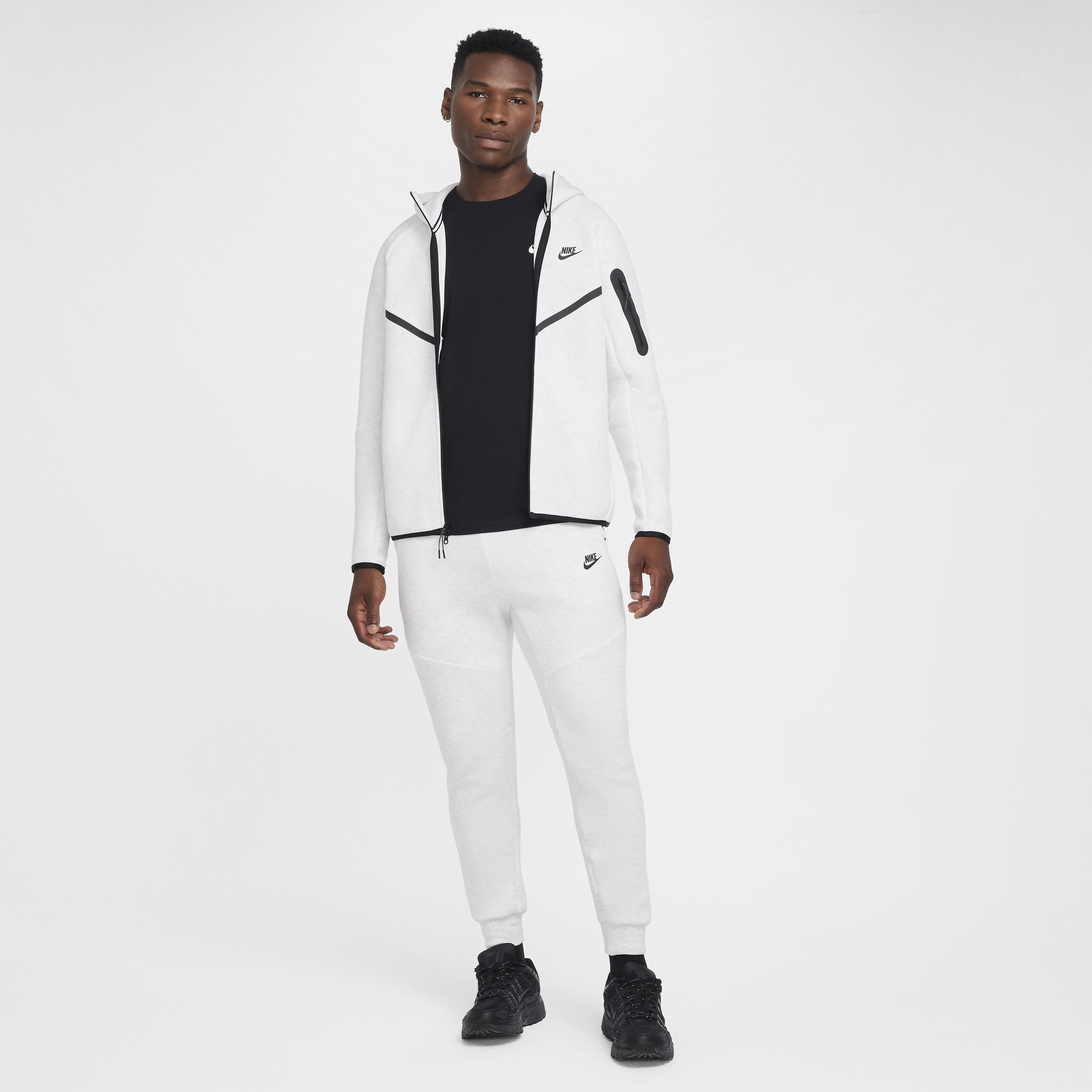 Nike Men's Tech Fleece Jogger Pants Product Image