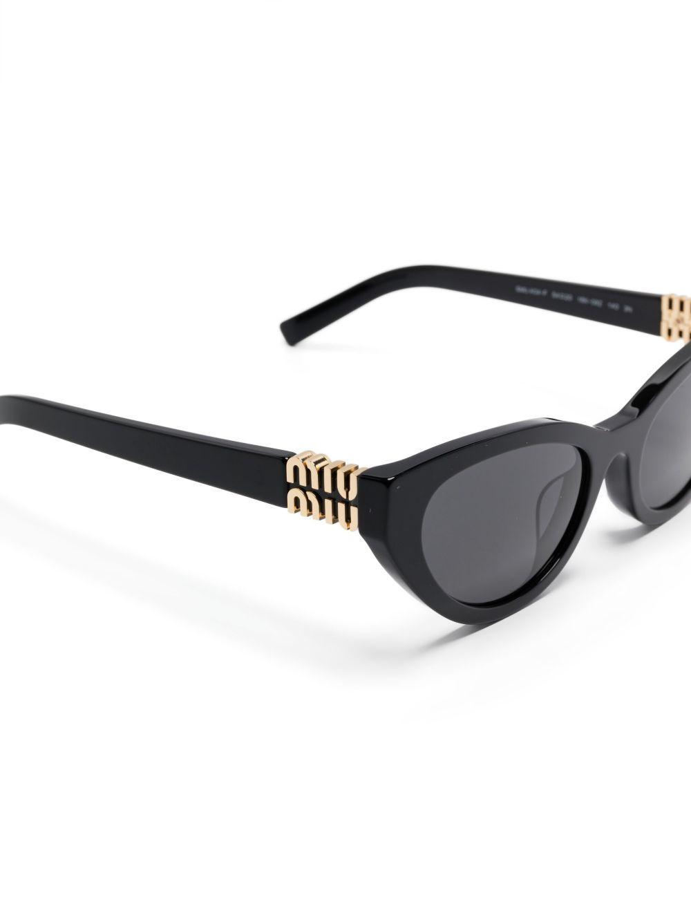 logo-plaque sunglasses Product Image