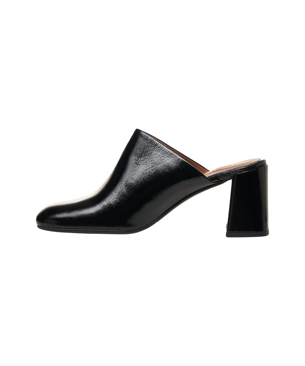 Patent leather sabot Product Image