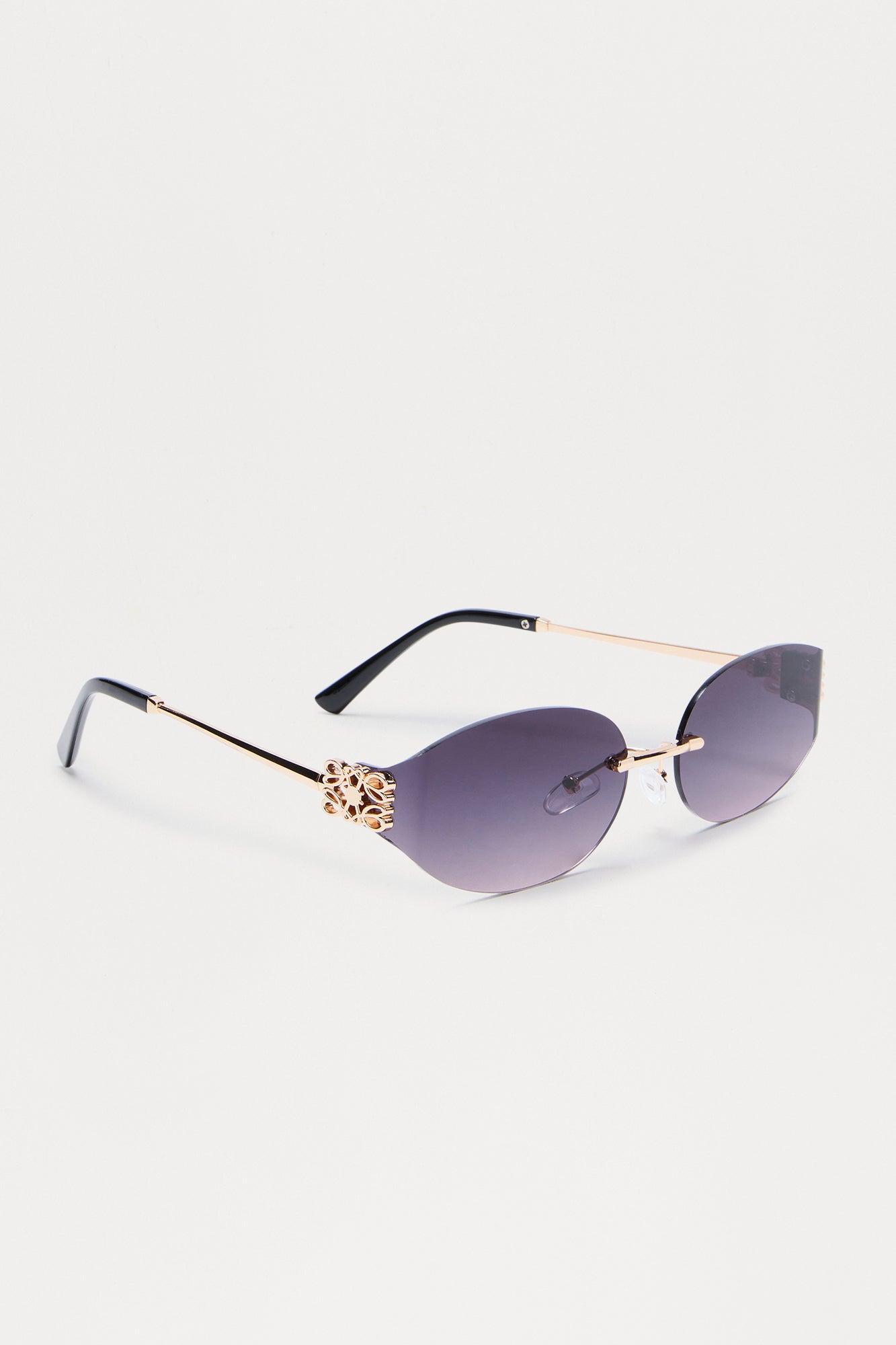 Leslie Sleek Sunglasses - Black/Black Female Product Image