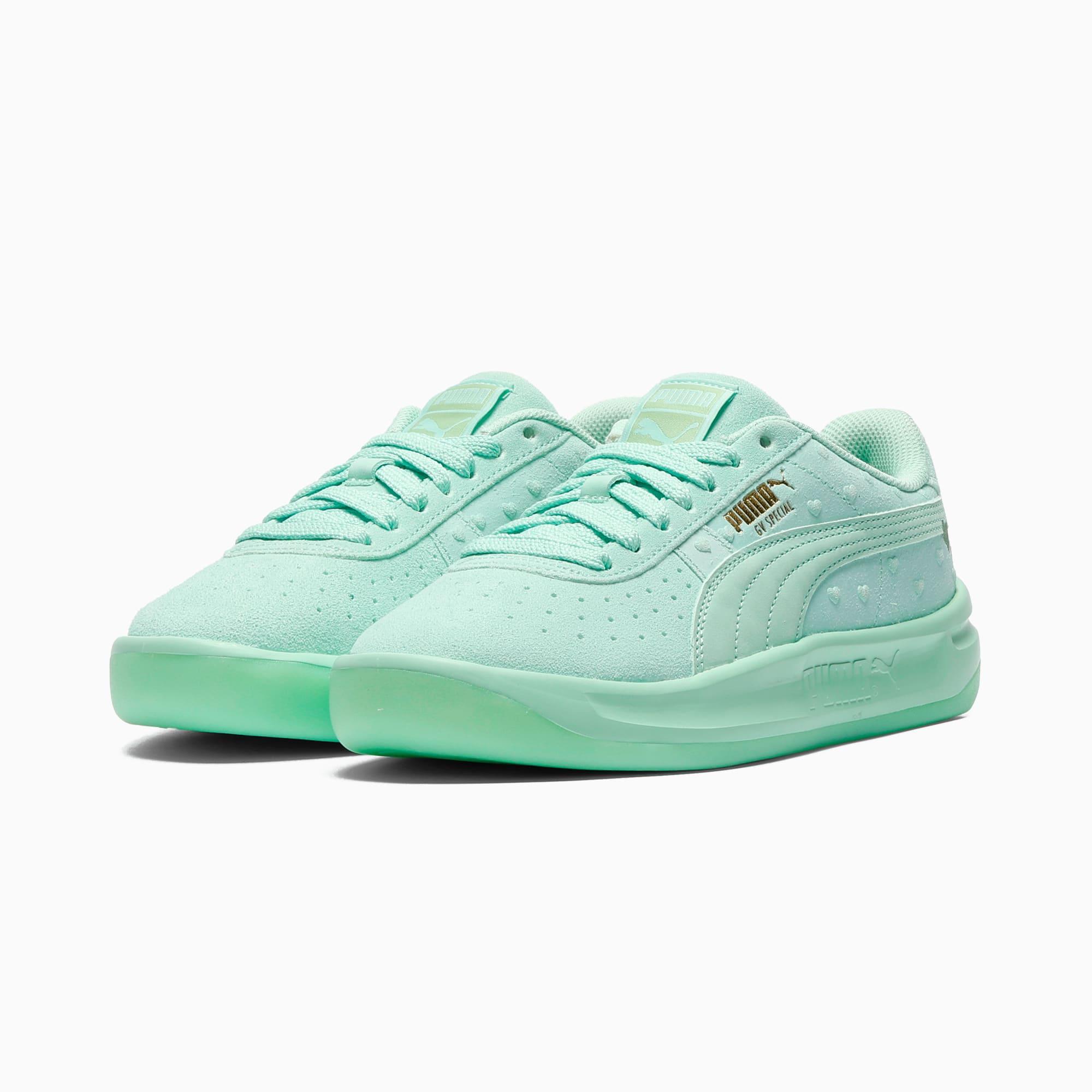 GV Special SOA Hearts Sneakers Women Product Image