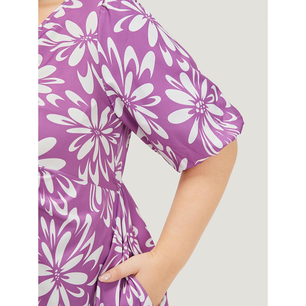 Plus Size Floral Print Puff Sleeve Pocket Twist Front Dress Lilac Women Elegant V-neck Short sleeve Curvy Midi Dress BloomChic 14-16/1X Product Image