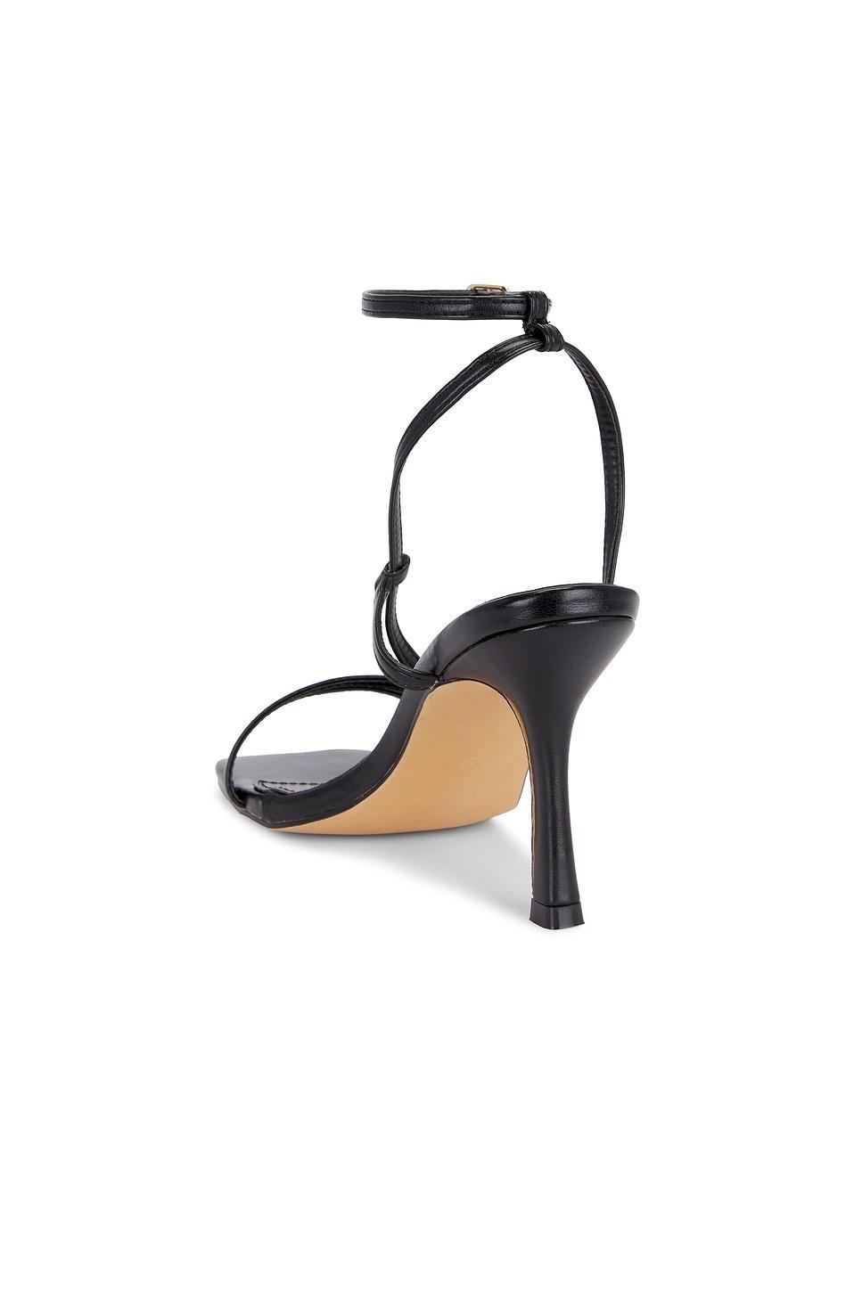 Luna Heel superdown Product Image