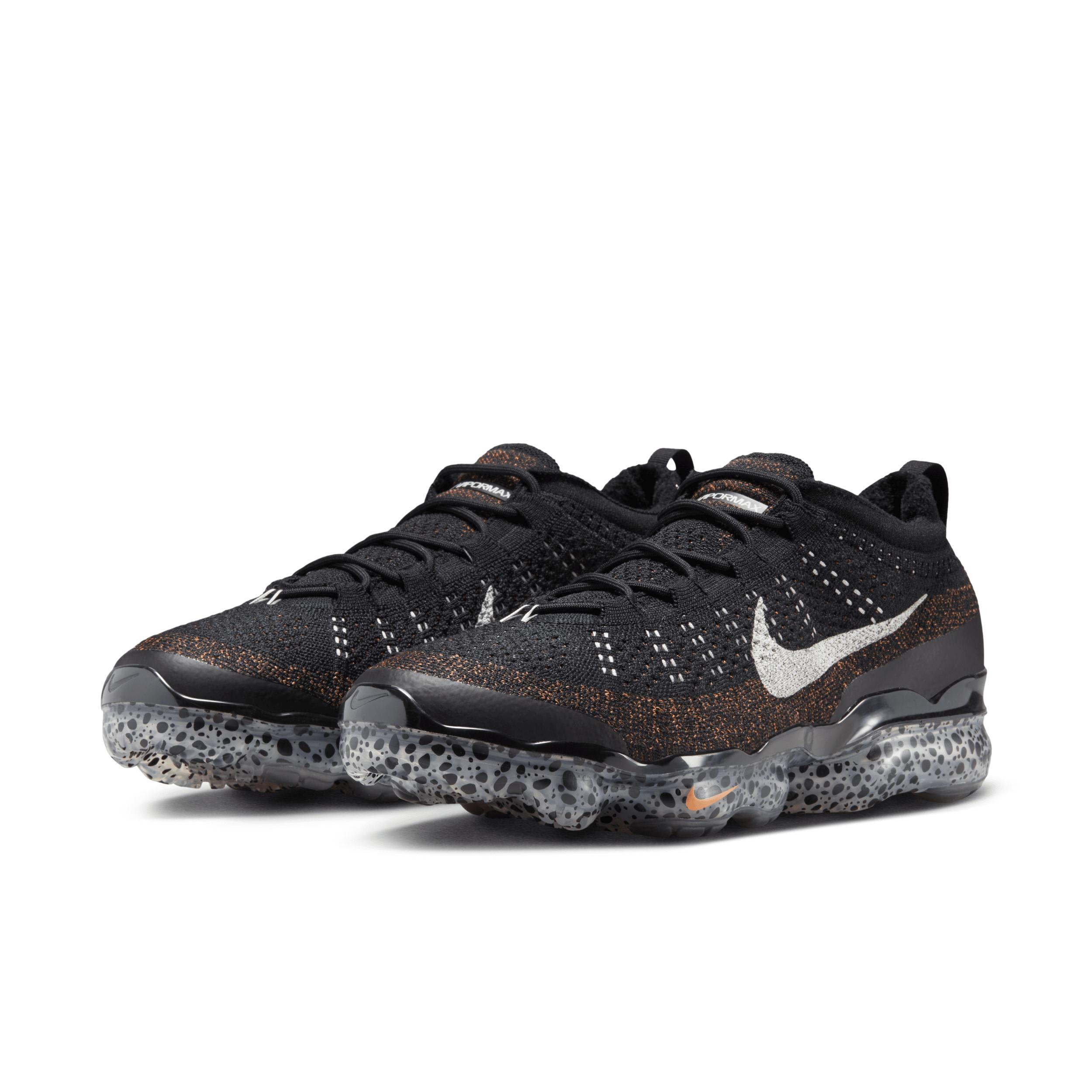 Nike Men's Air VaporMax 2023 Flyknit Electric Shoes Product Image