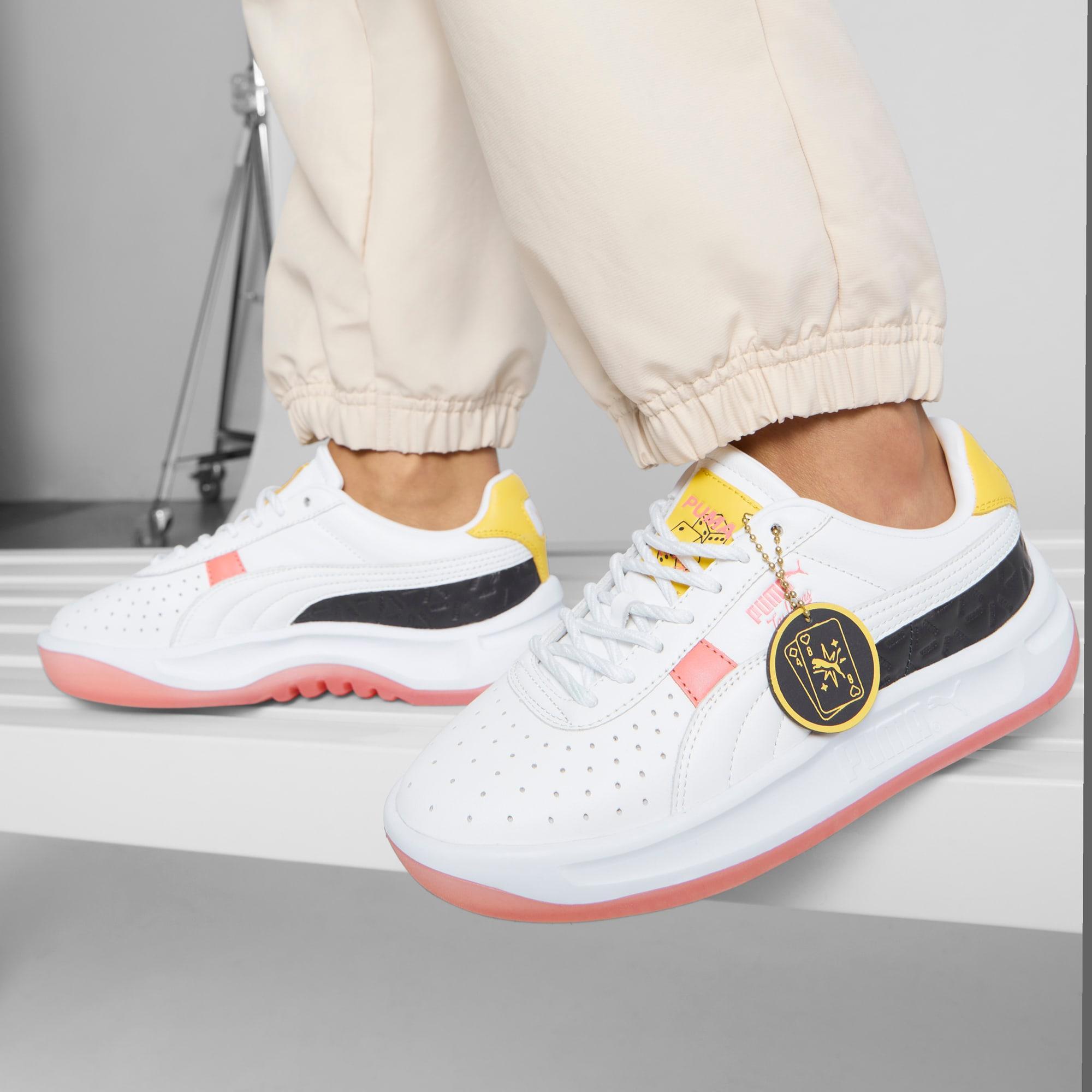 GV Special Vegas Flagship Women's Sneakers Product Image