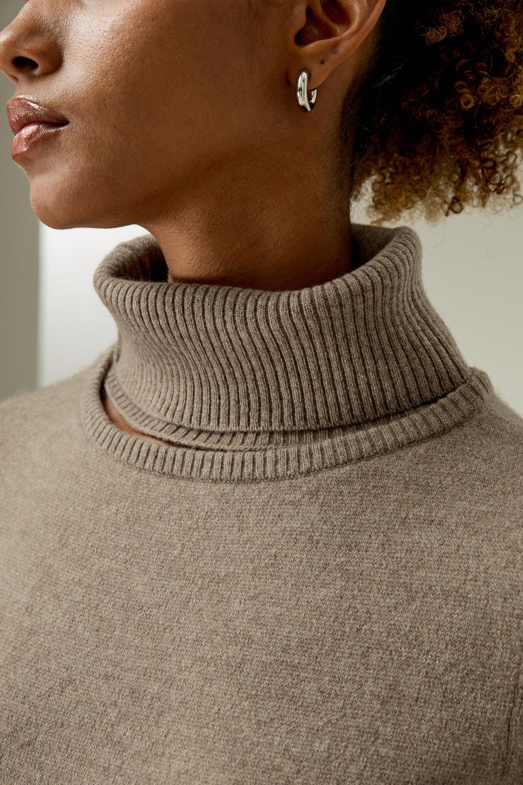 Pullover Mid-length Cashmere Sweater Product Image