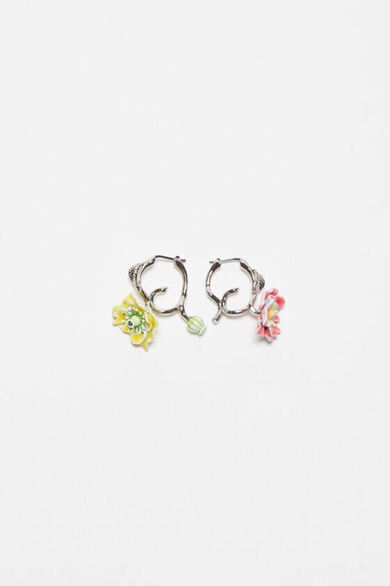 Flower earrings Product Image