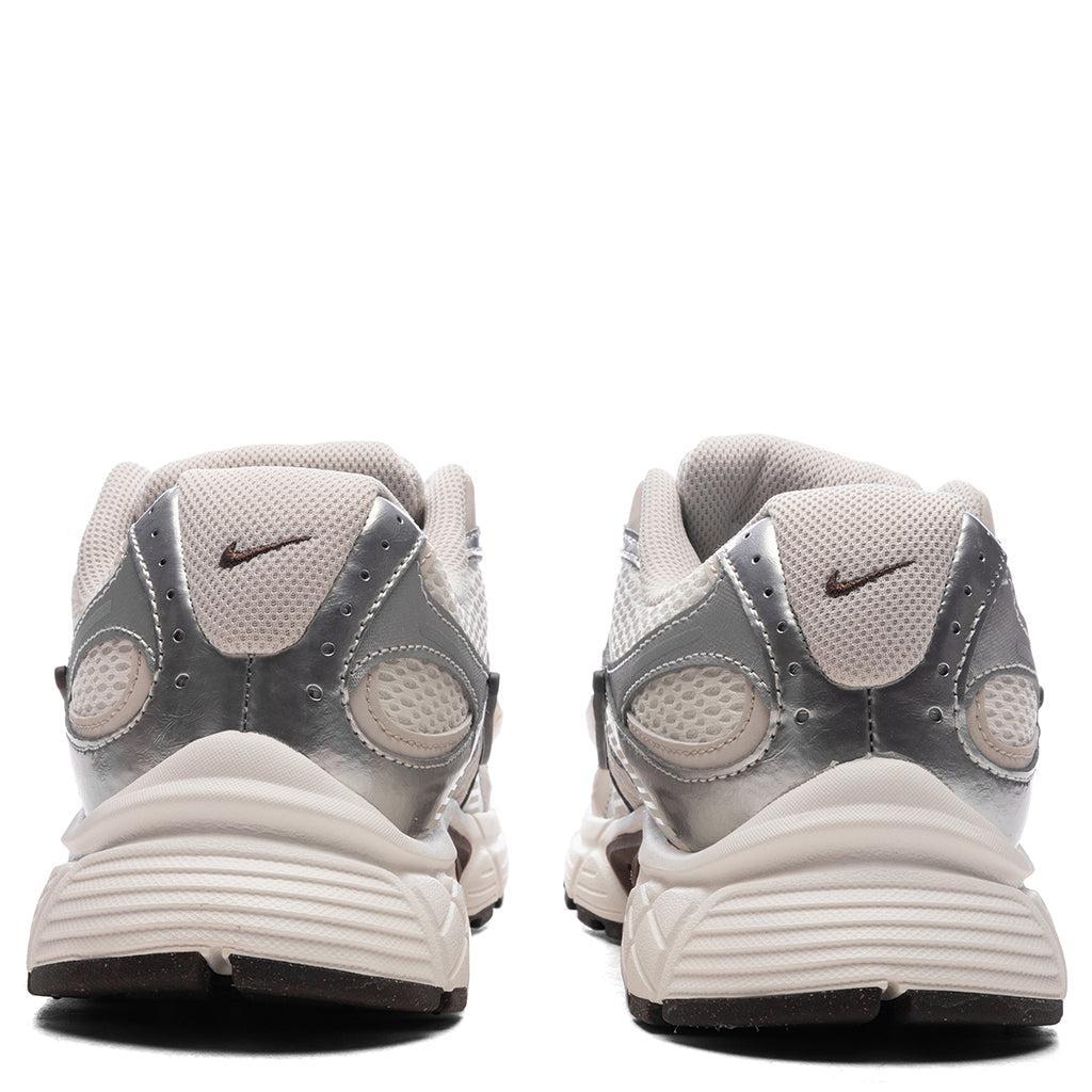 Women's V5 Runner - Sail/Light Orewood Brown/Fauna Brown/Phantom Female Product Image