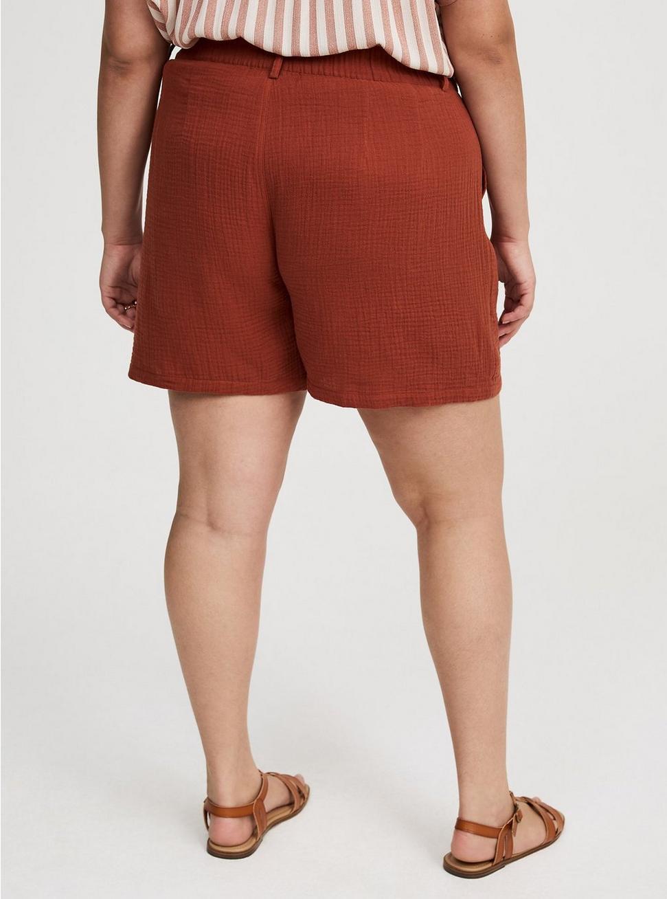 Super High-Rise Trouser Short Product Image