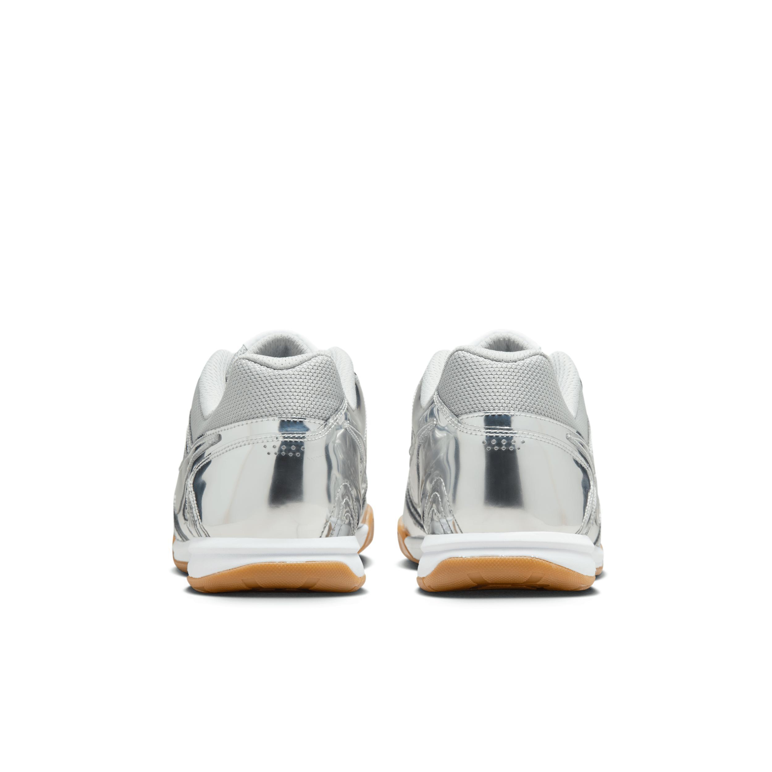 Nike Men's Gato LV8 Shoes Product Image
