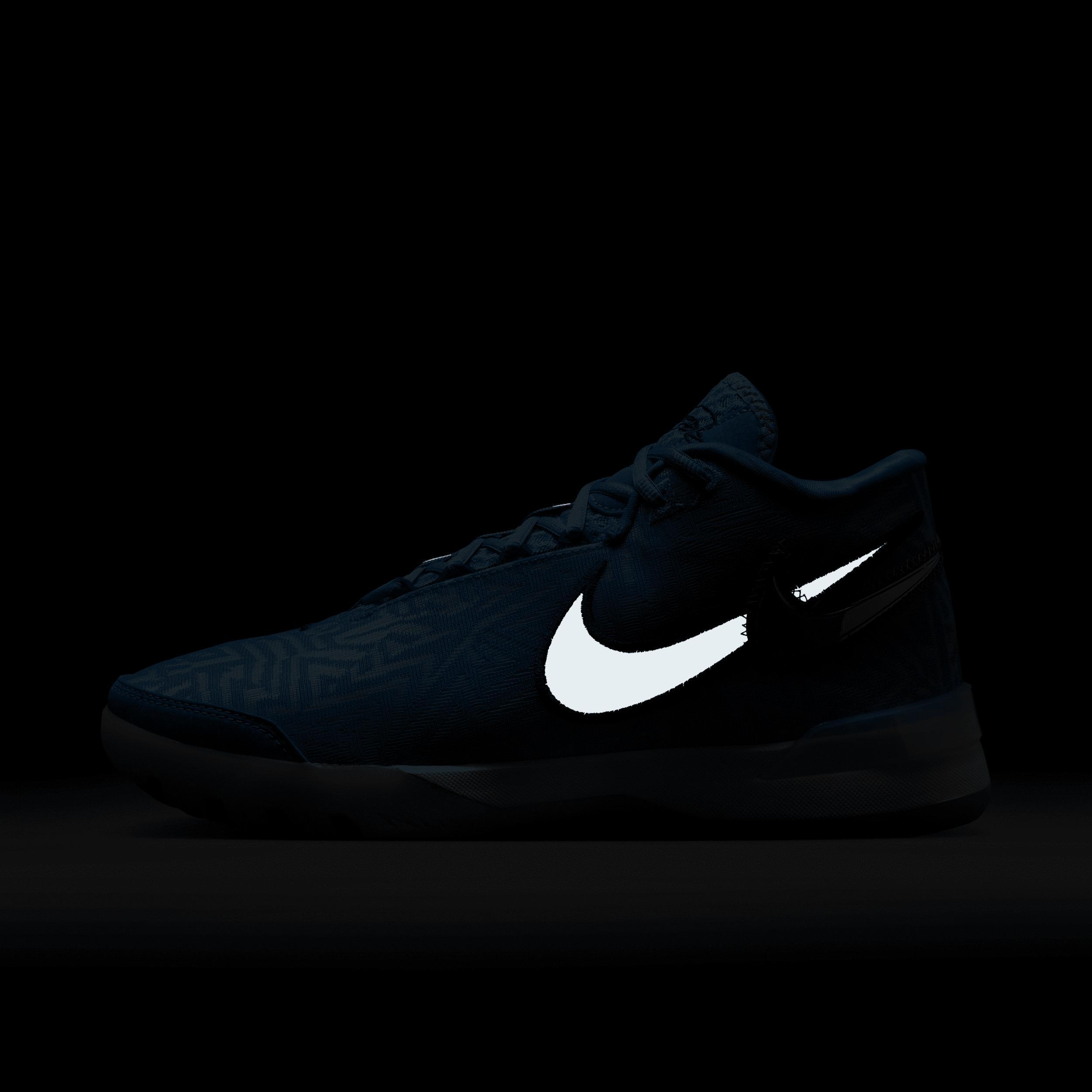 Nike Men's LeBron NXXT Genisus Basketball Shoes Product Image