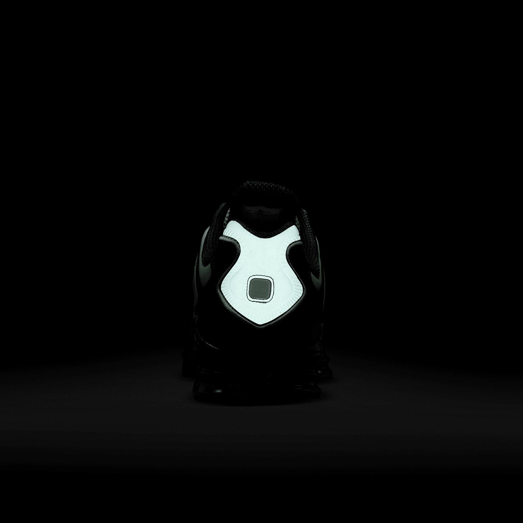 Nike Men's Shox TL Shoes Product Image