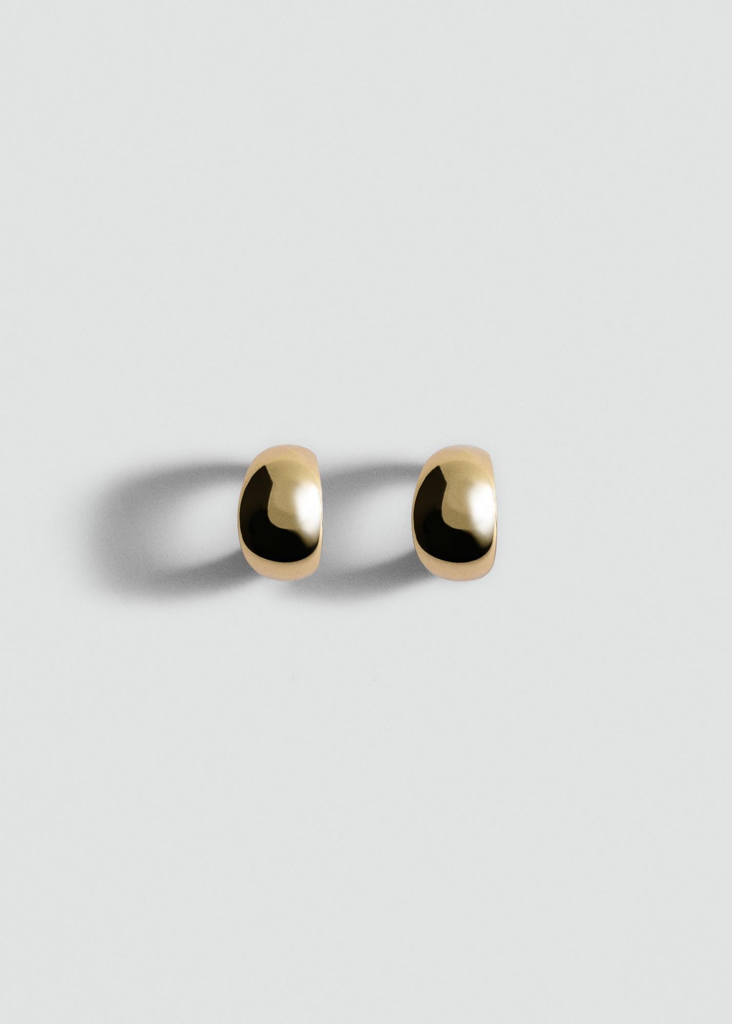 Volume hoop earrings - Women | MANGO USA Product Image