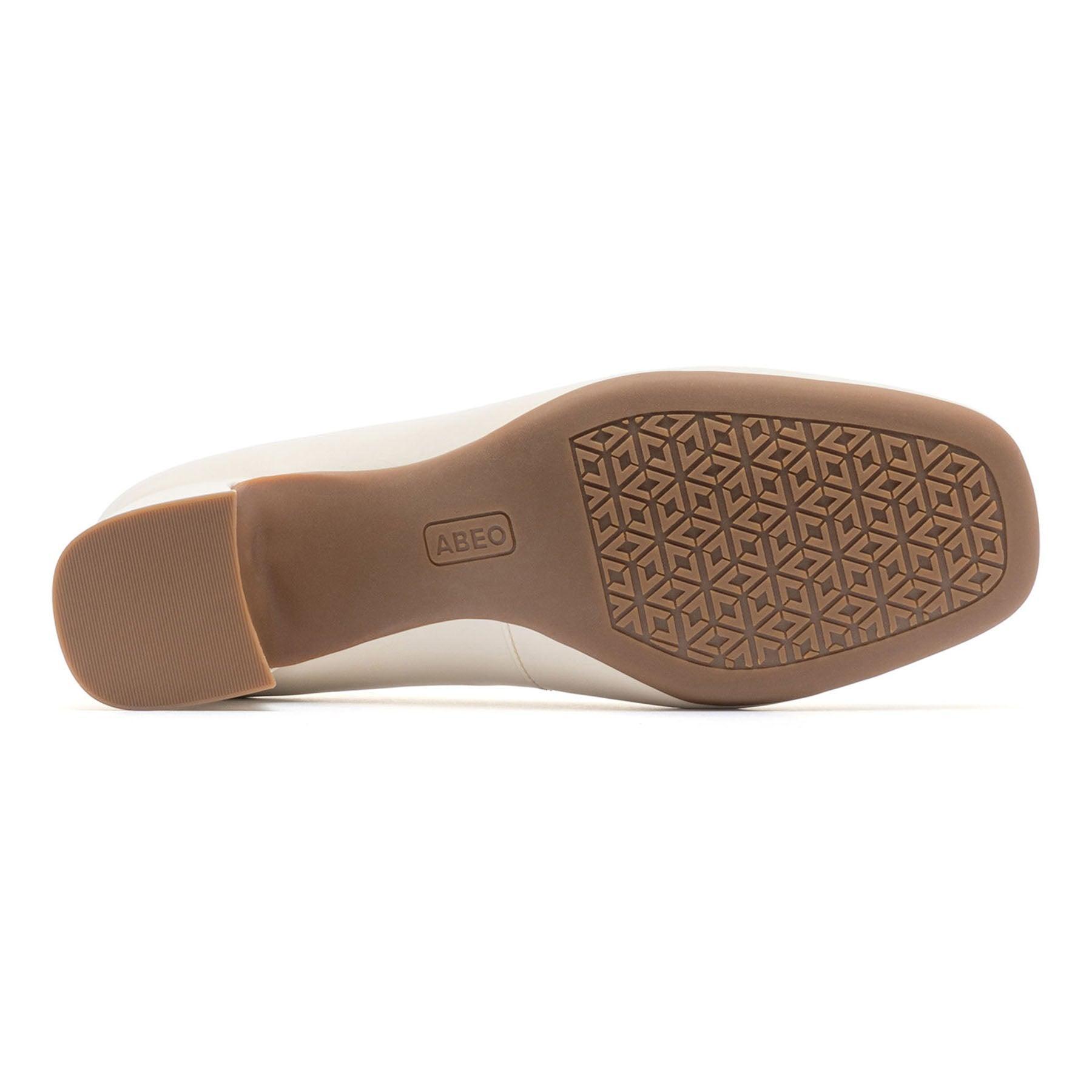 Avenue Pump Metatarsal Female Product Image