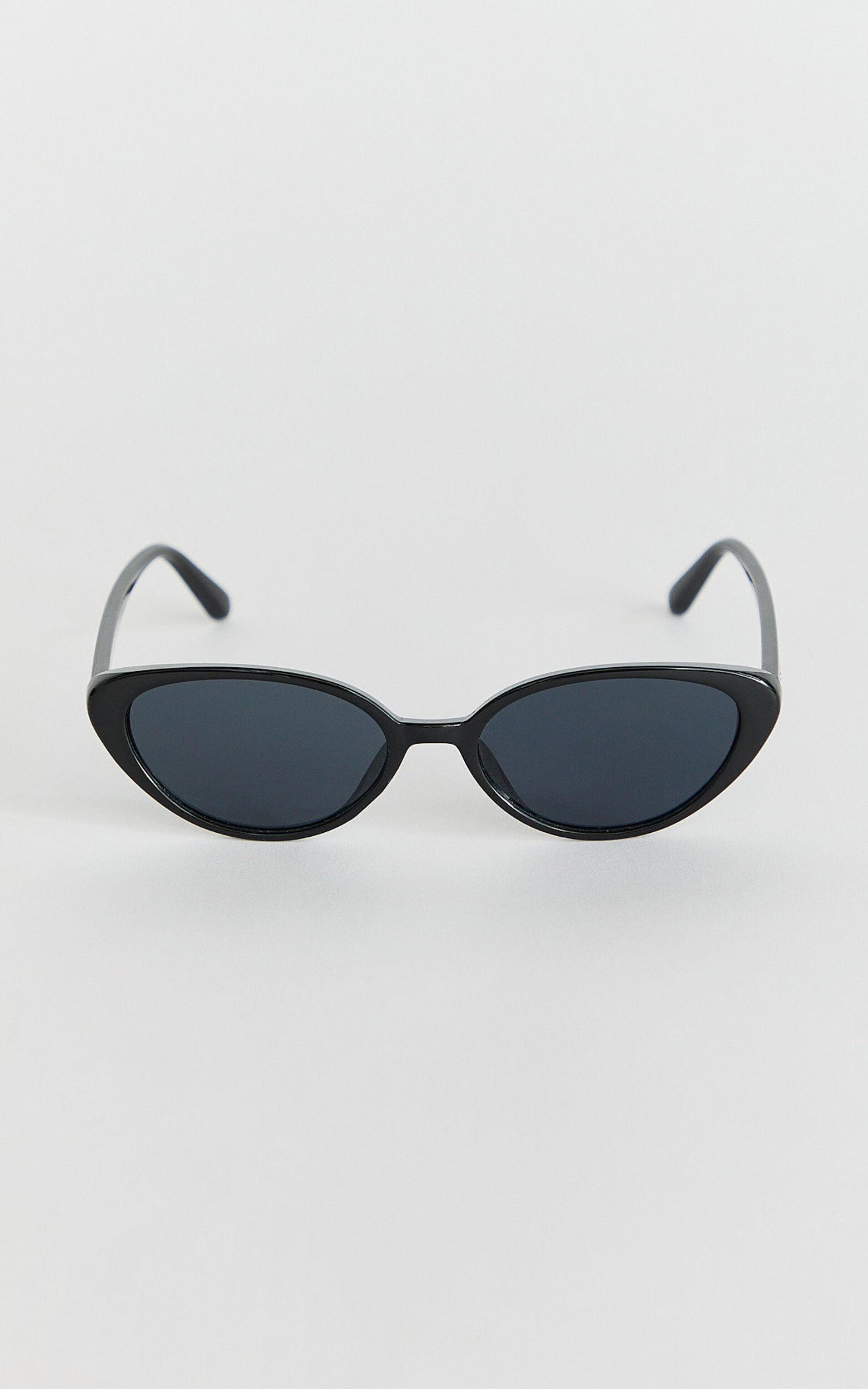 Yvette Sunglasses - Cat Eye Sunglasses in Black Product Image