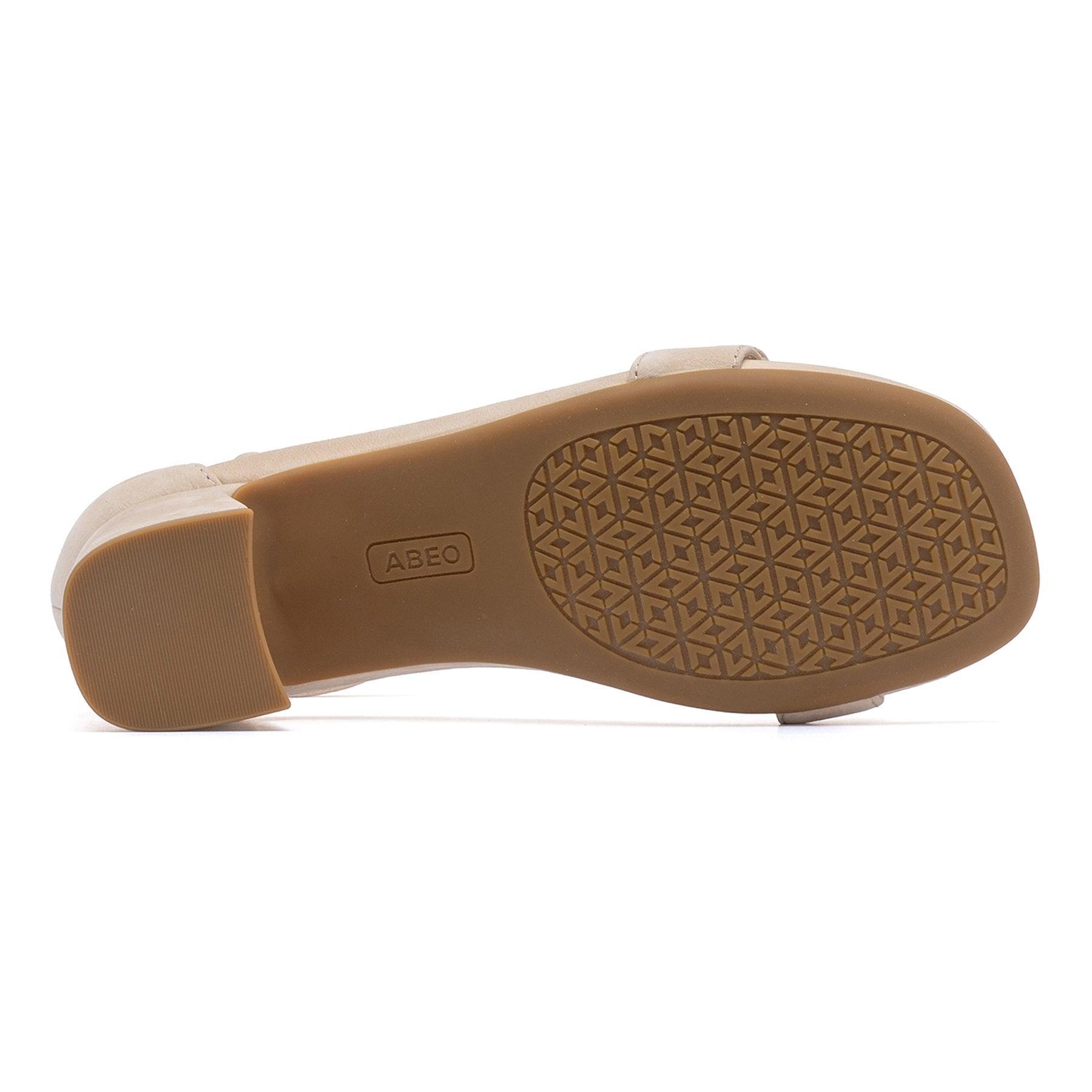 Avenue Strap Metatarsal Female Product Image