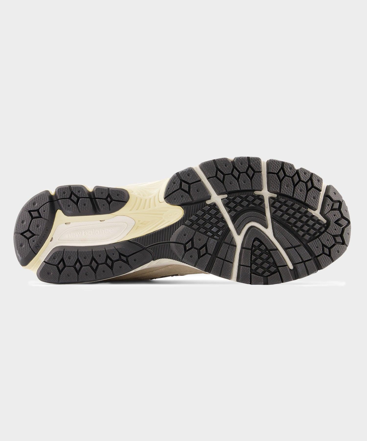 New Balance 2002R Sneaker Product Image
