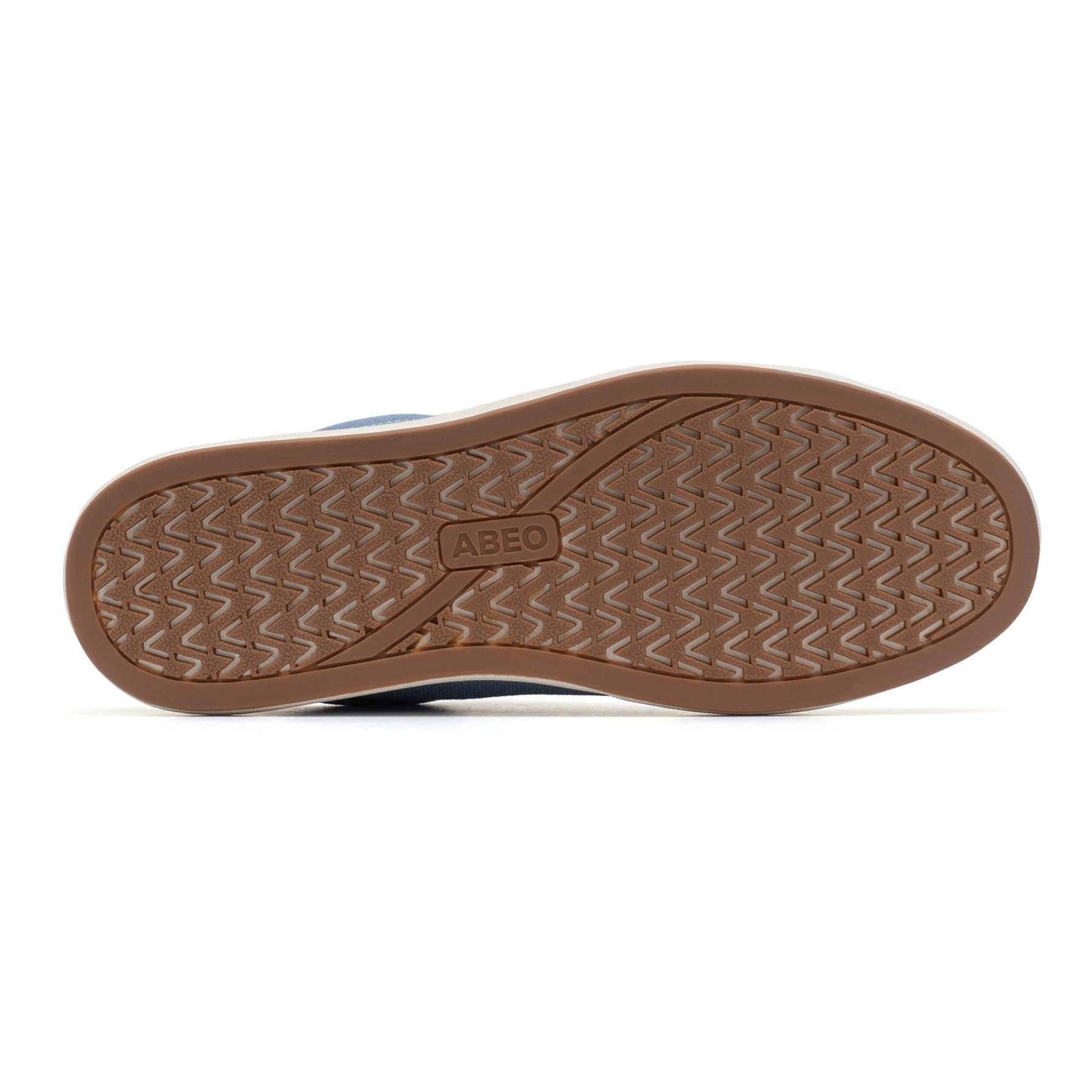 Encore Sneaker Female Product Image