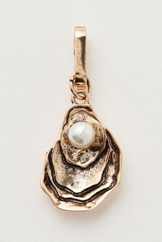 Oyster Bag Charm Product Image