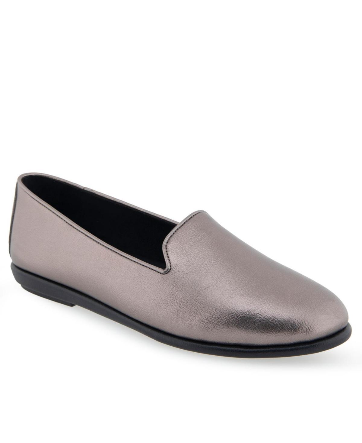 Aerosoles Betunia Womens Quilted Loafers Product Image