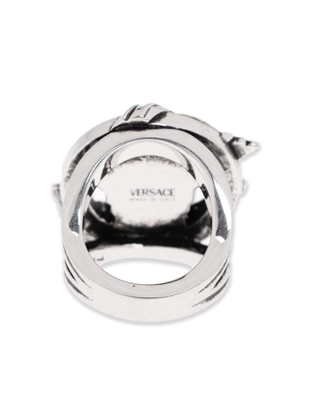 Medusa Barocco ring Product Image
