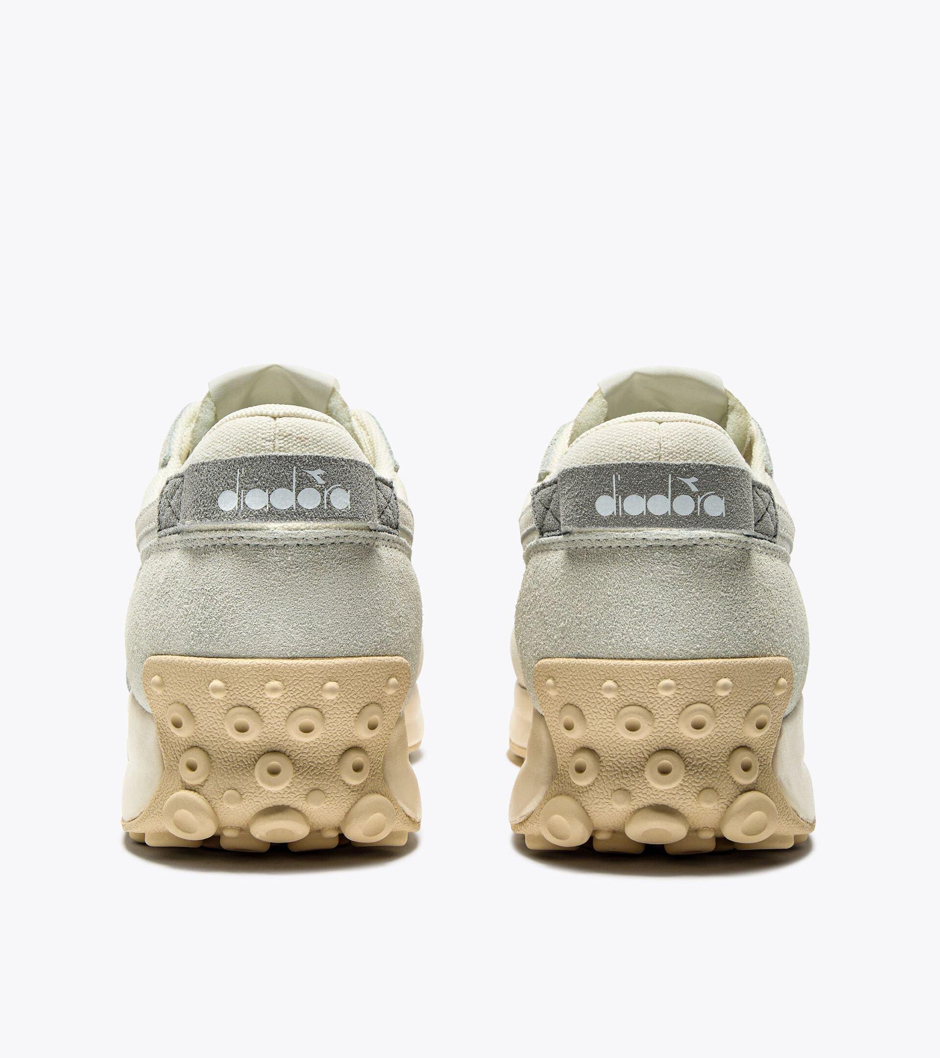 RACE SUEDE SW Product Image