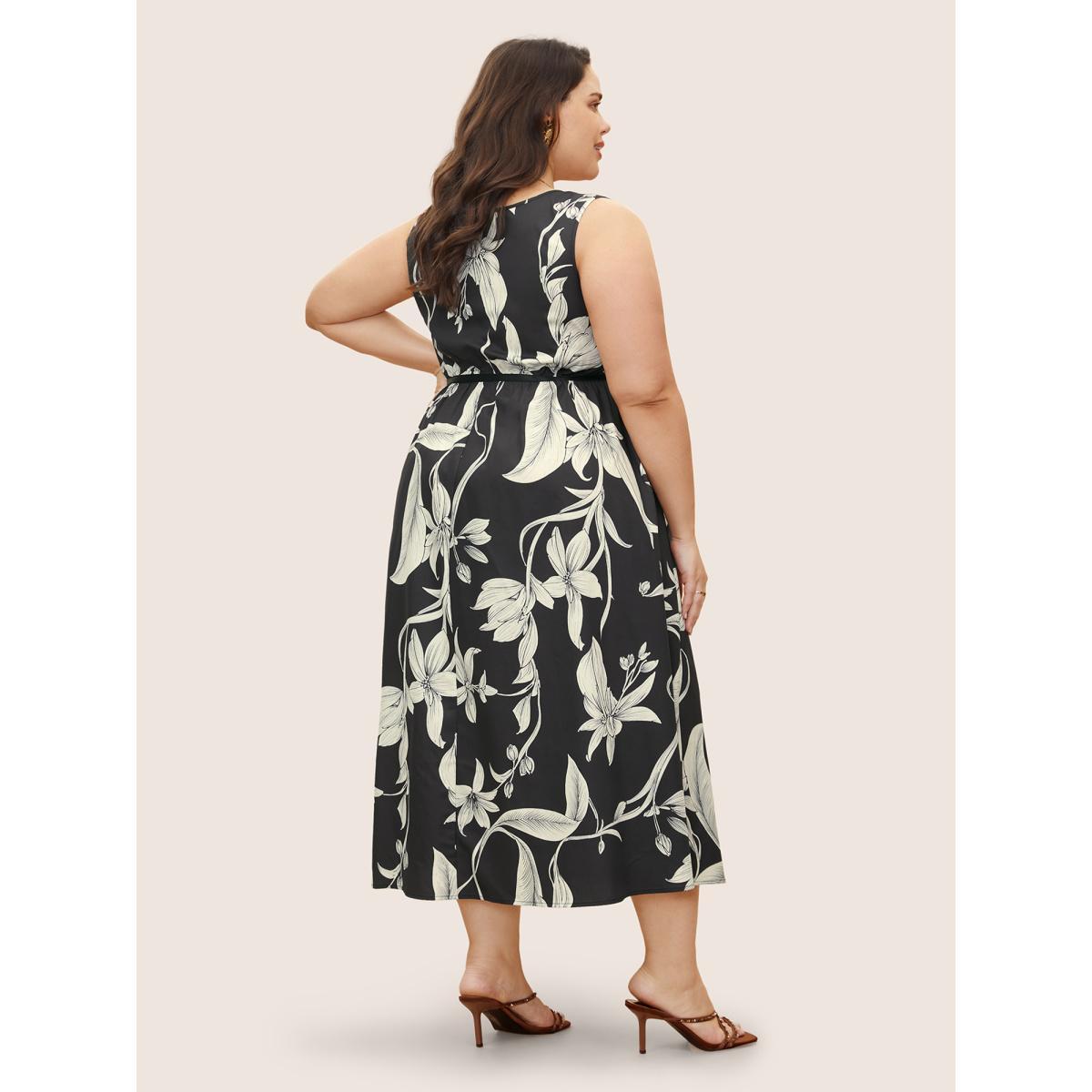 Plus Size Floral Print Gathered Pocket Tank Dress Black Women Casual Pleated V-neck Sleeveless Curvy BloomChic 28/5X Product Image