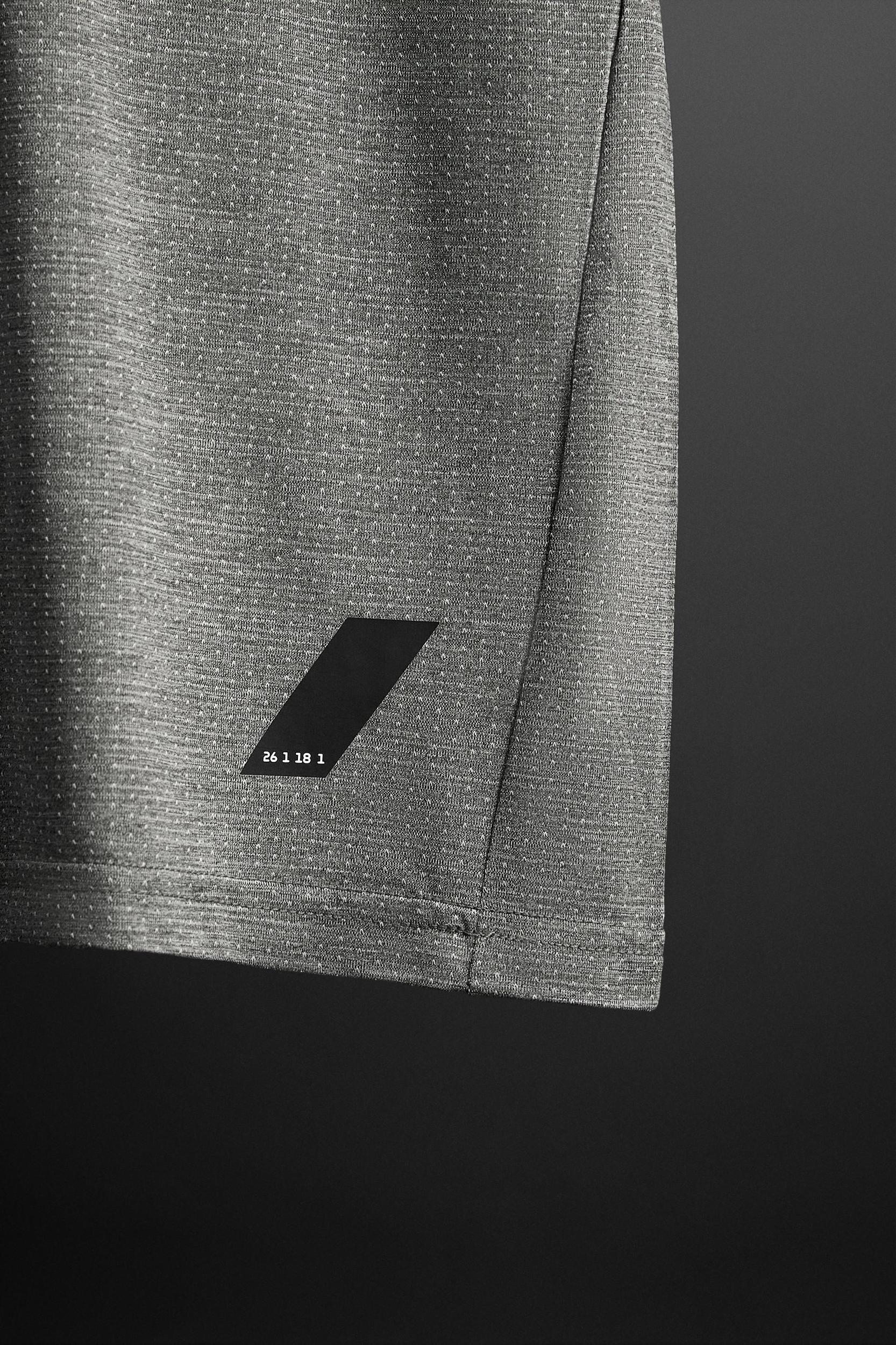 TEXTURED TRAINING SHIRT Product Image