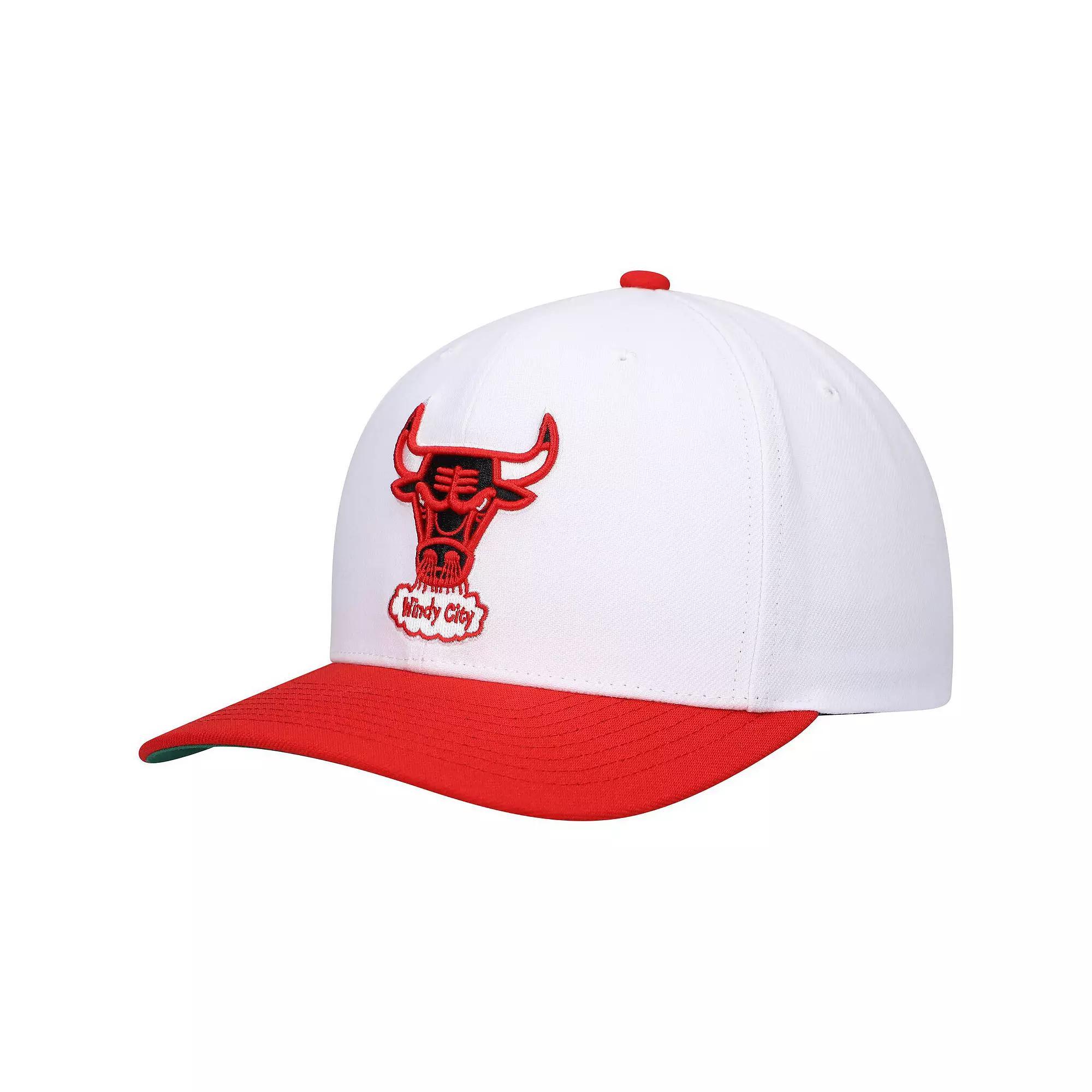 Mens Mitchell & Ness /Red Chicago Bulls Hardwood Classics Core 2-Tone 2.0 Pro Snapback Hat Product Image