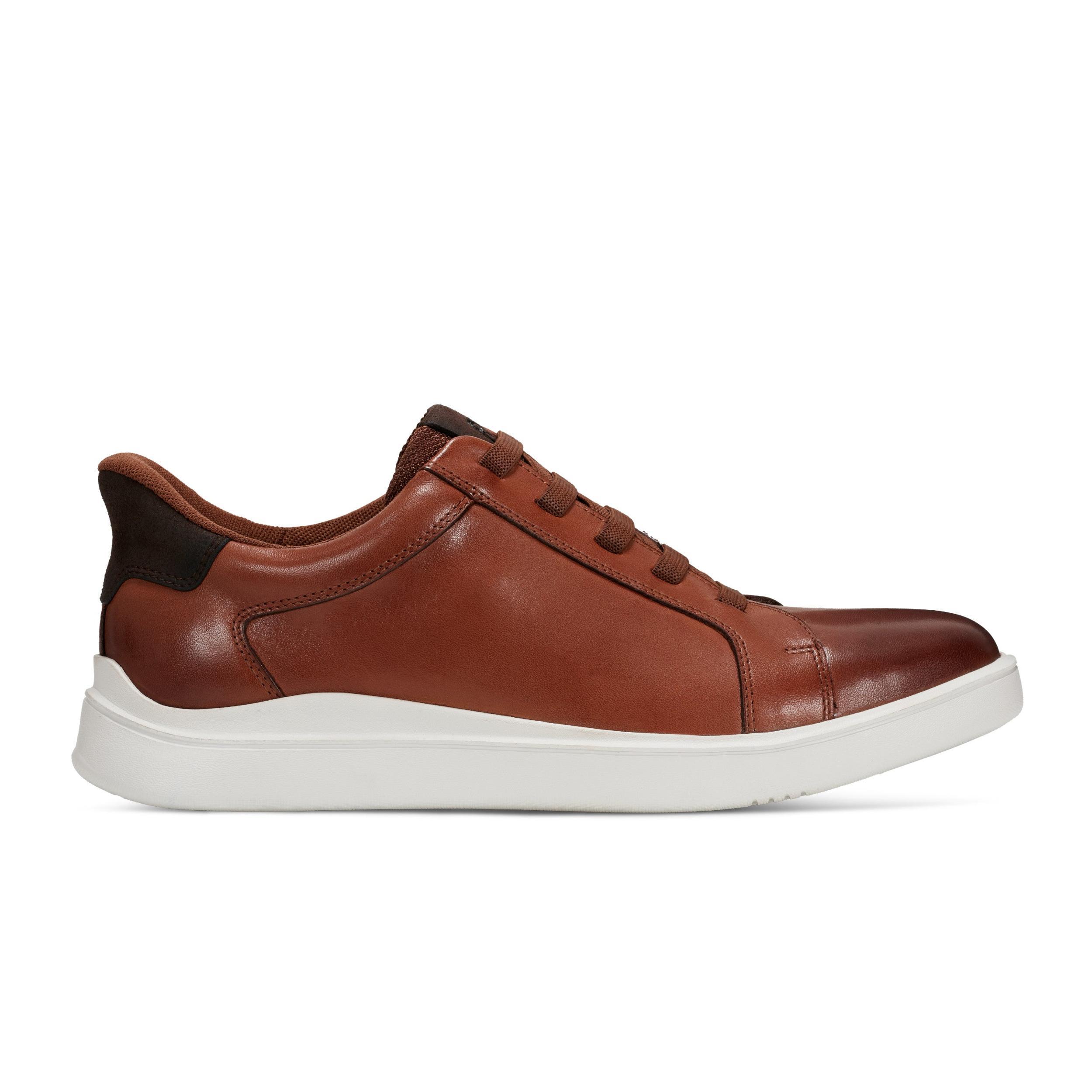 Men's Tynnar Step Activated Casual Sneakers Product Image