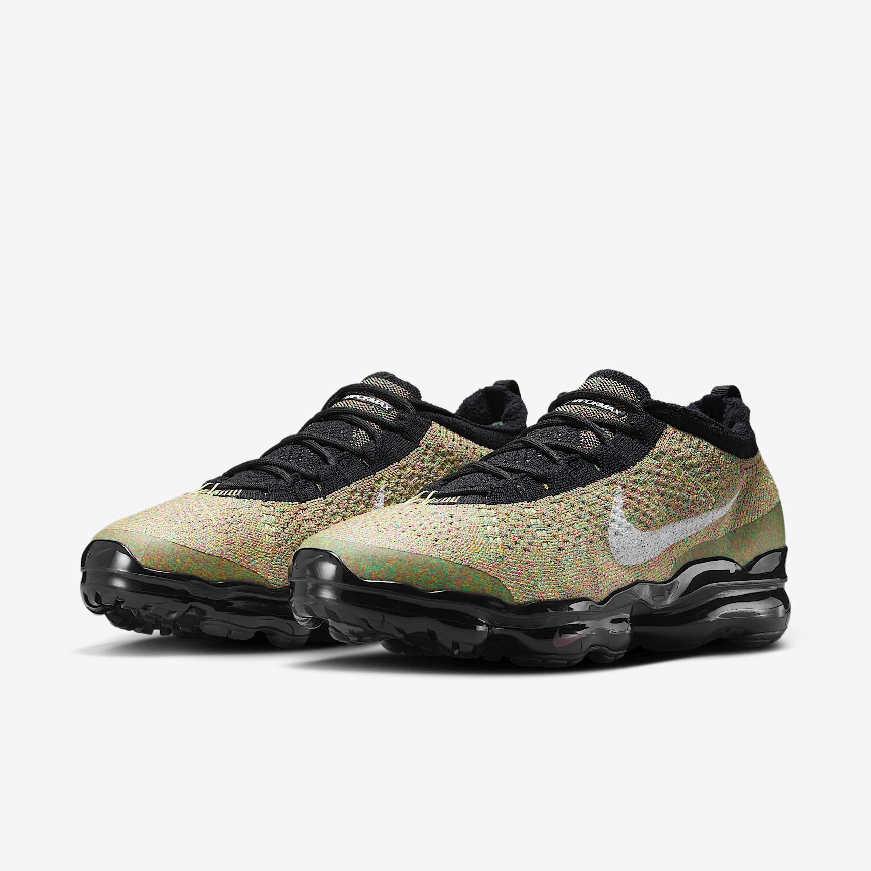 Nike Air VaporMax 2023 Flyknit Men's Shoes Product Image