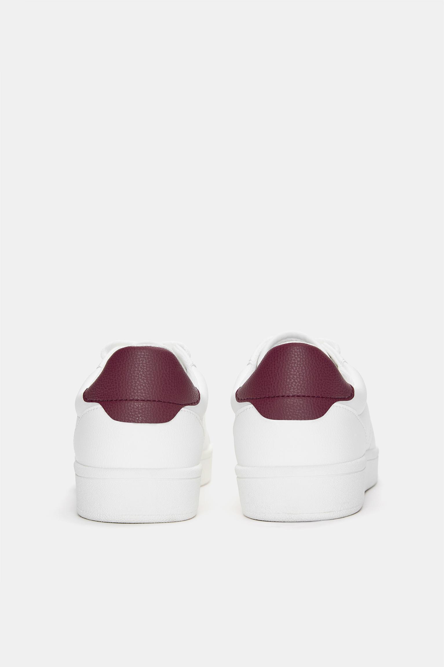 Basic sneakers with detail Product Image