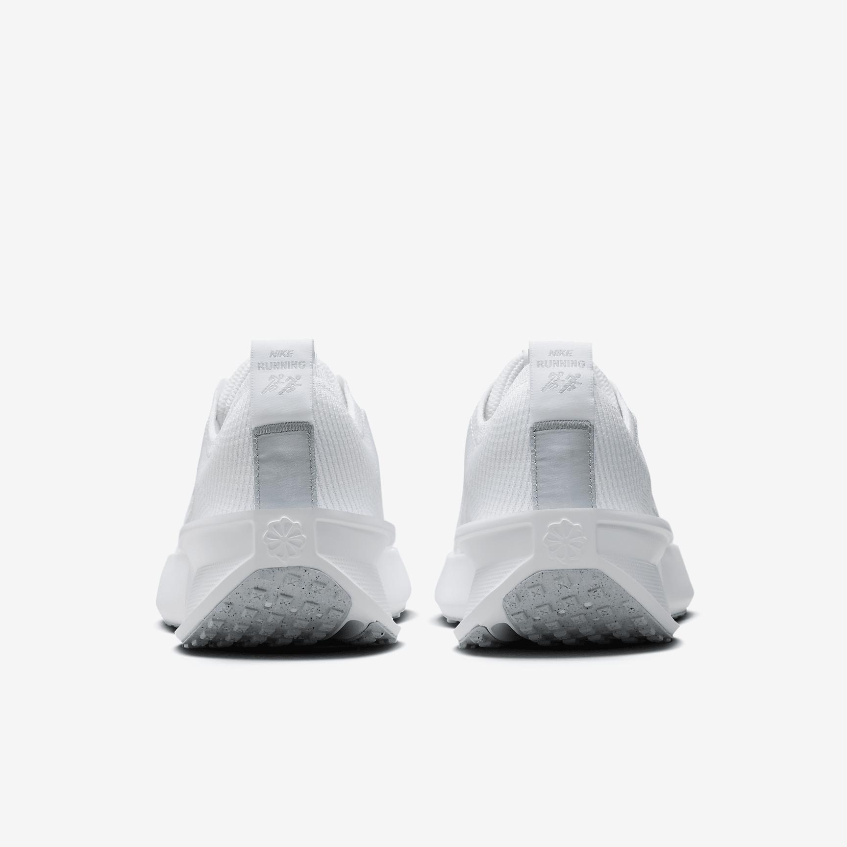 Nike Interact Run Women's Road Running Shoes Product Image