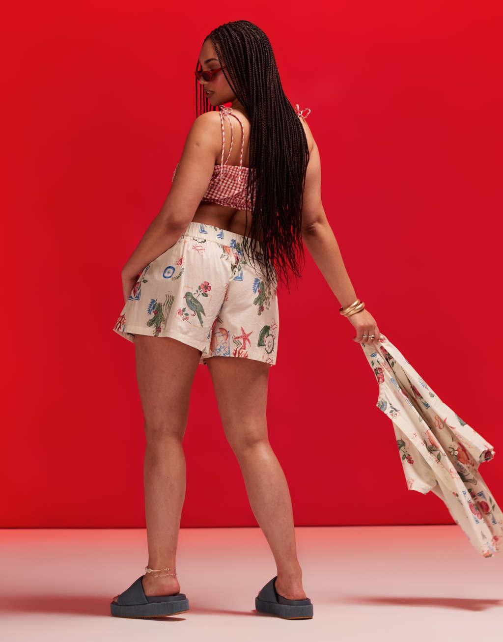 ASOS DESIGN Curve linen look beach shorts in postcard print - part of a set Product Image