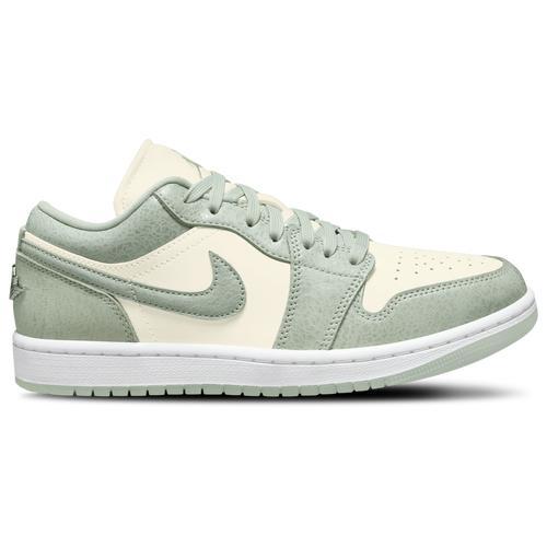Jordan Womens Air 1 Low SE Casual Shoes Product Image