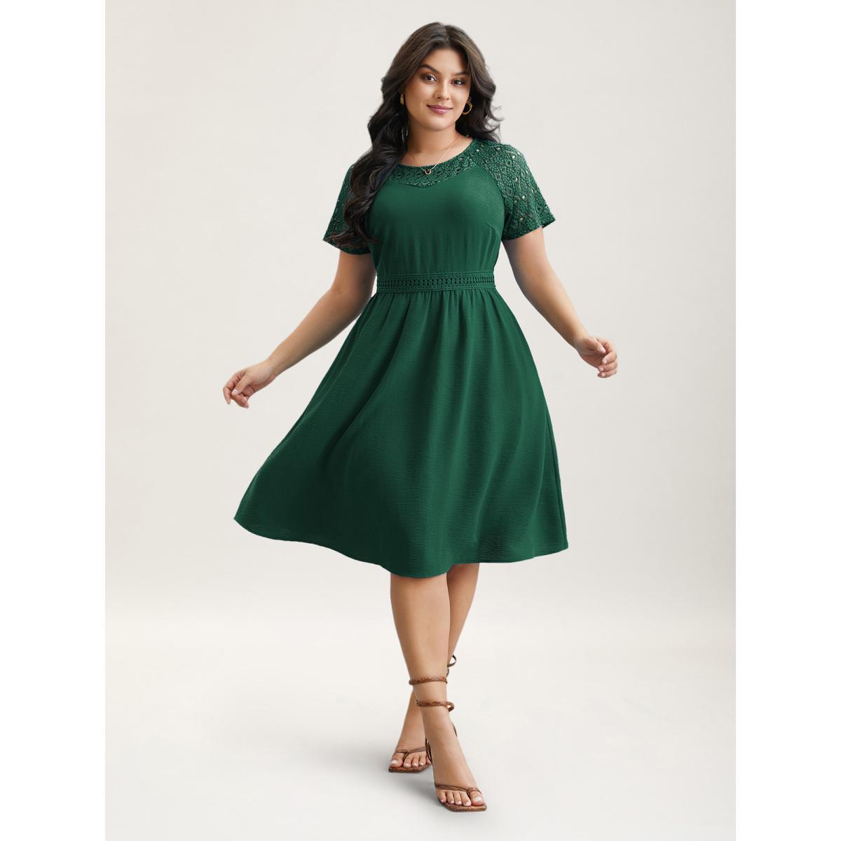 Plus Size Lace Cut-Out Raglan Sleeve Pockets Midi Dress DarkGreen Women Elegant Woven ribbon&lace trim Round Neck Short sleeve Curvy BloomChic 14-16/1X Product Image