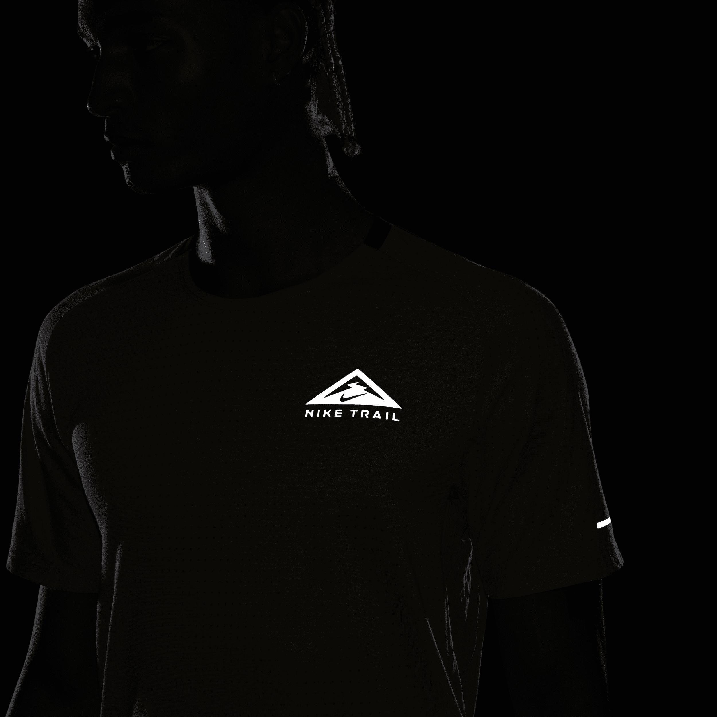 Nike Men's Trail Solar Chase Dri-FIT Short-Sleeve Running Top Product Image