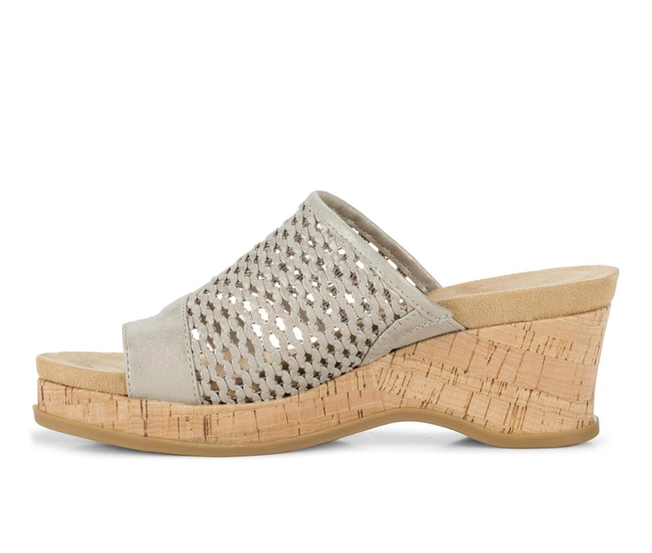 Women's Baretraps Cherish Wedges Product Image