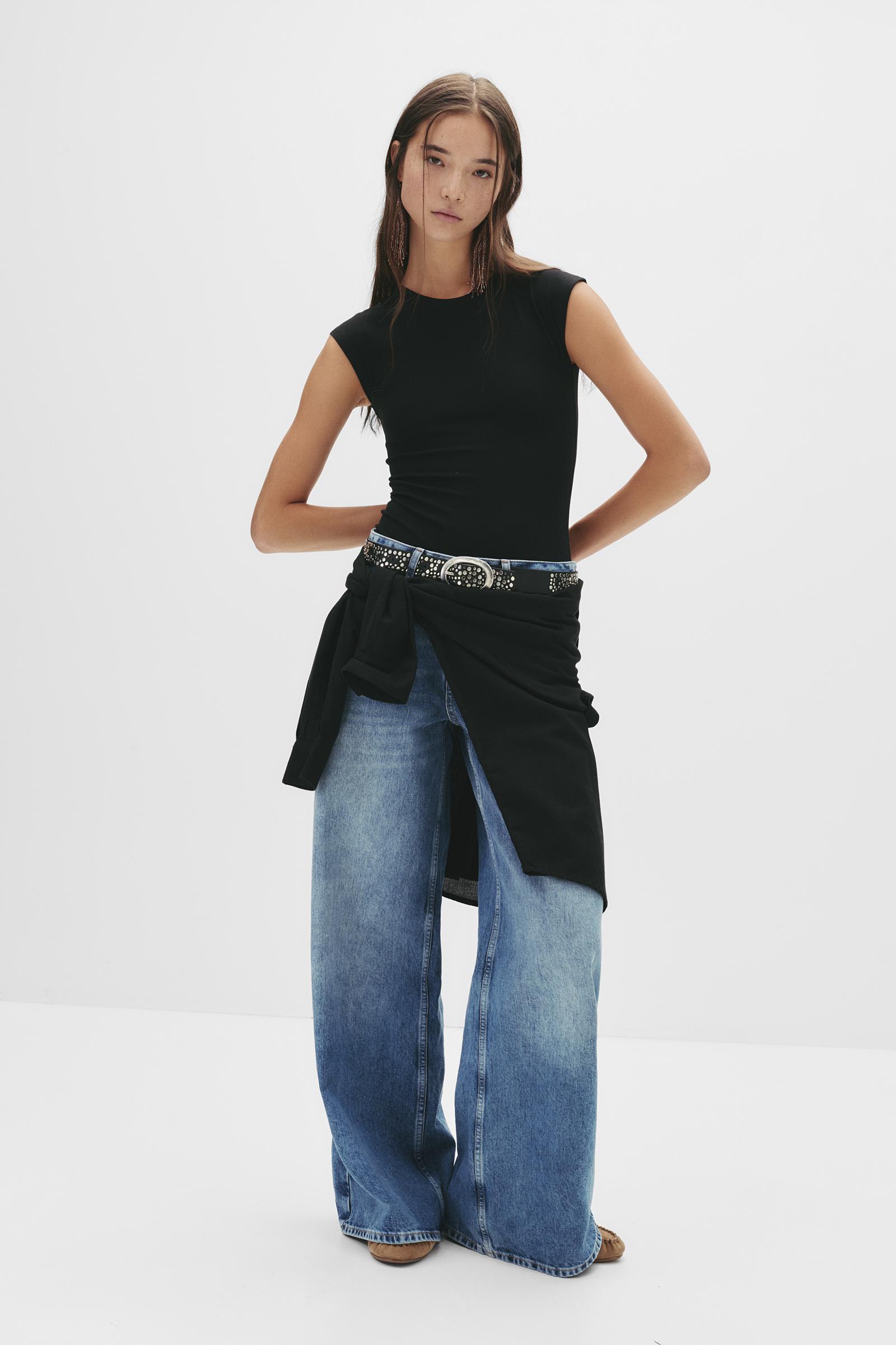 Short sleeve bodysuit Product Image