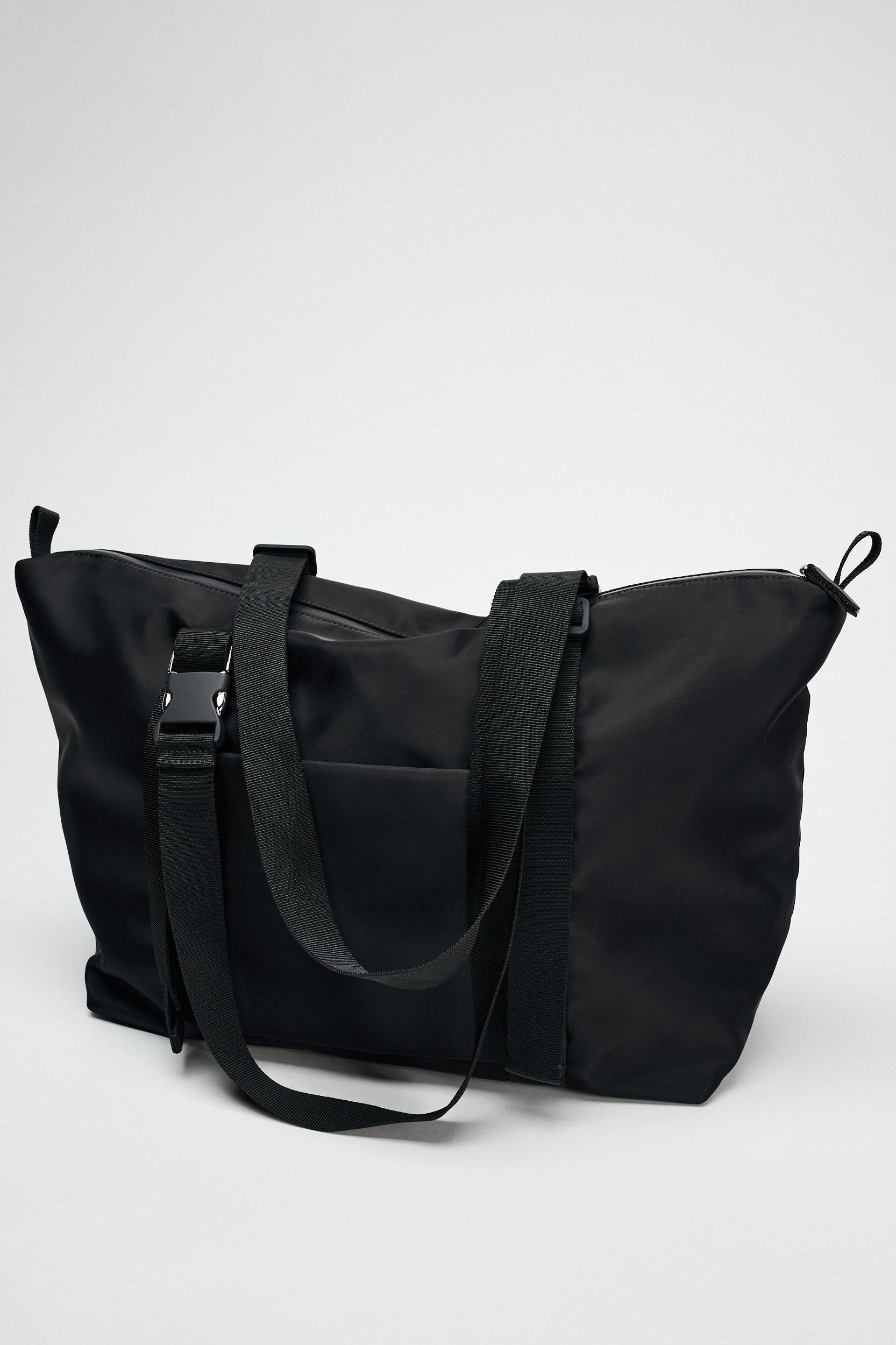 SHOULDER TOTE Product Image