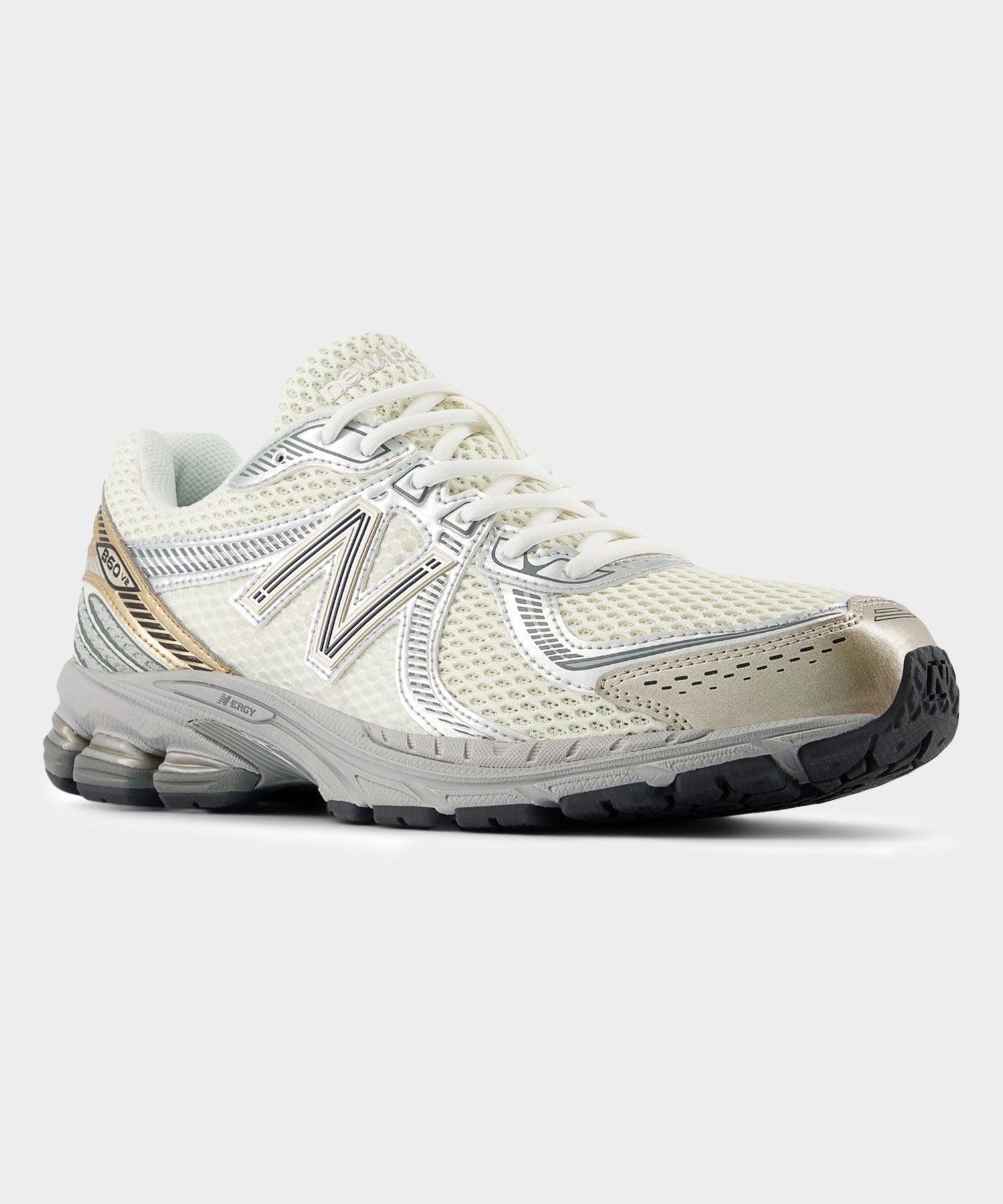 New Balance 860v2 in Sea Salt + Gold Metallic Product Image